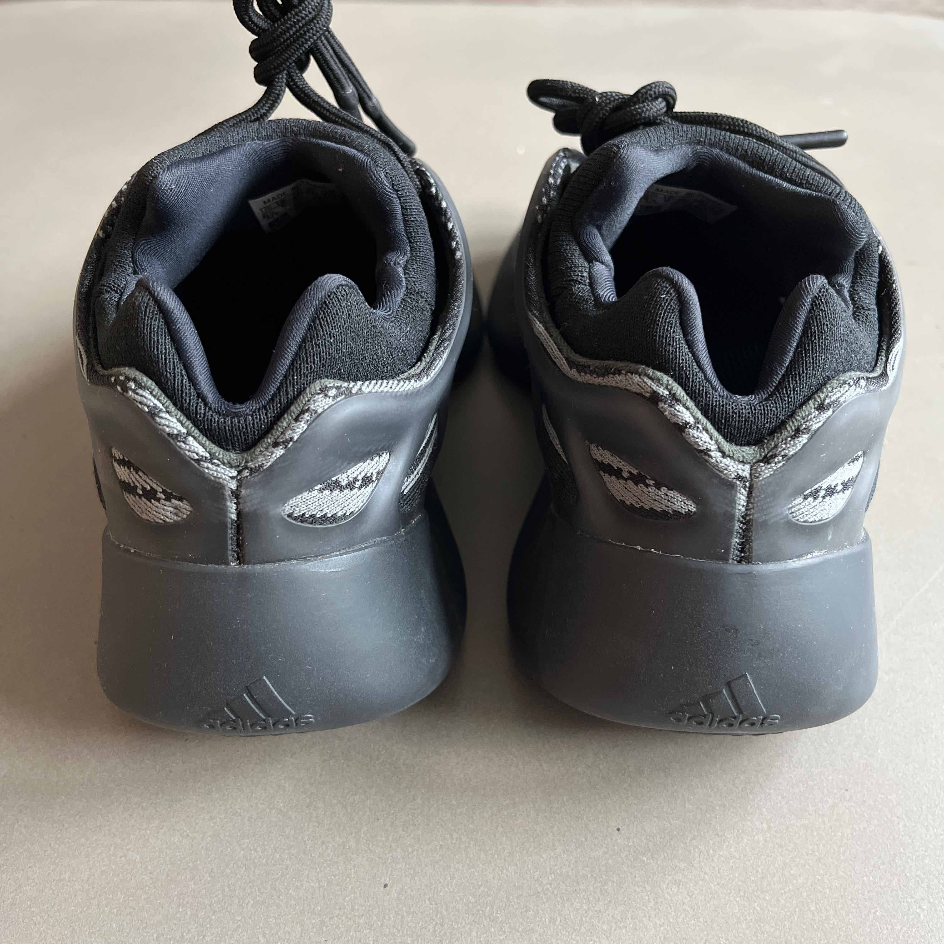 Adidas Yeezy 700 V3 Alvah Size US 6.5 / EU 39-40 - 5 Thumbnail