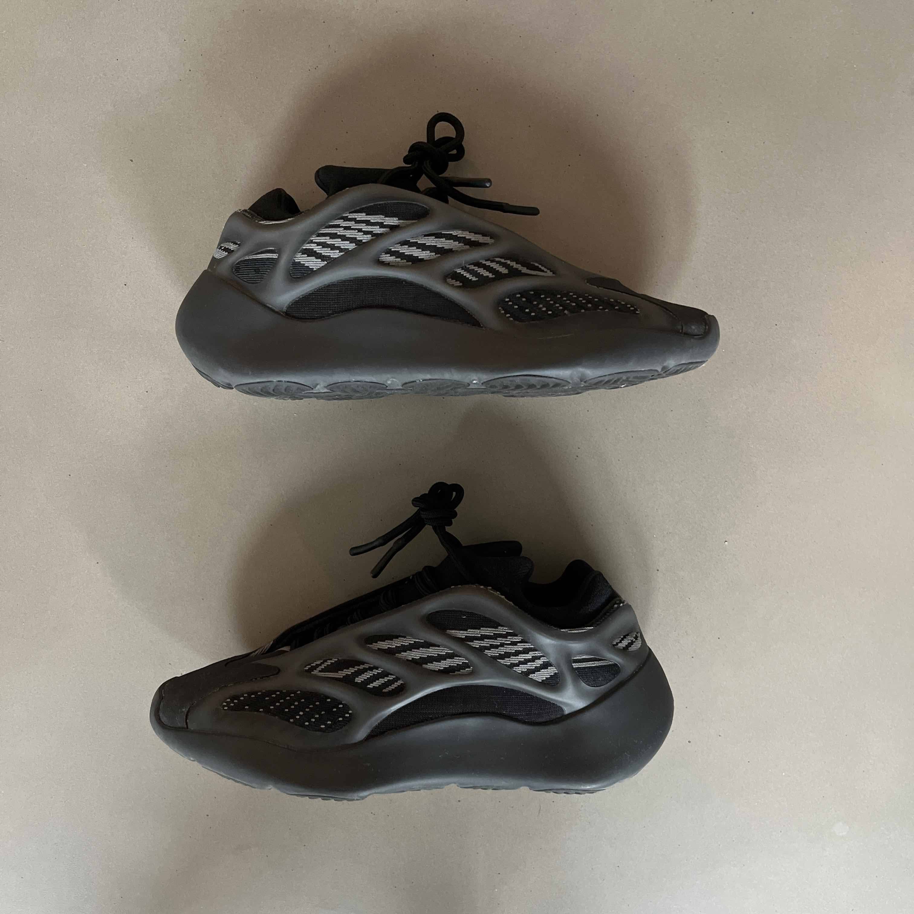 Adidas Yeezy 700 V3 Alvah Size US 6.5 / EU 39-40 - 1 Thumbnail