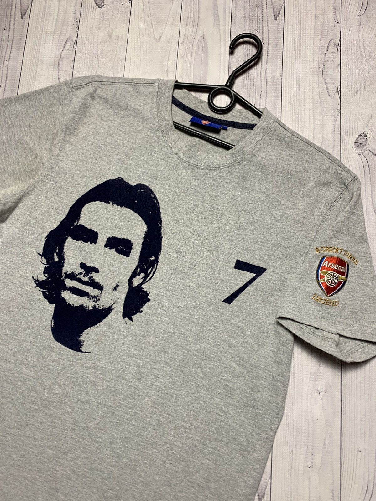 Vintage Vintage Arsenal soccer jersey Pires 7 logo size M Size US M / EU 48-50 / 2 - 3 Thumbnail
