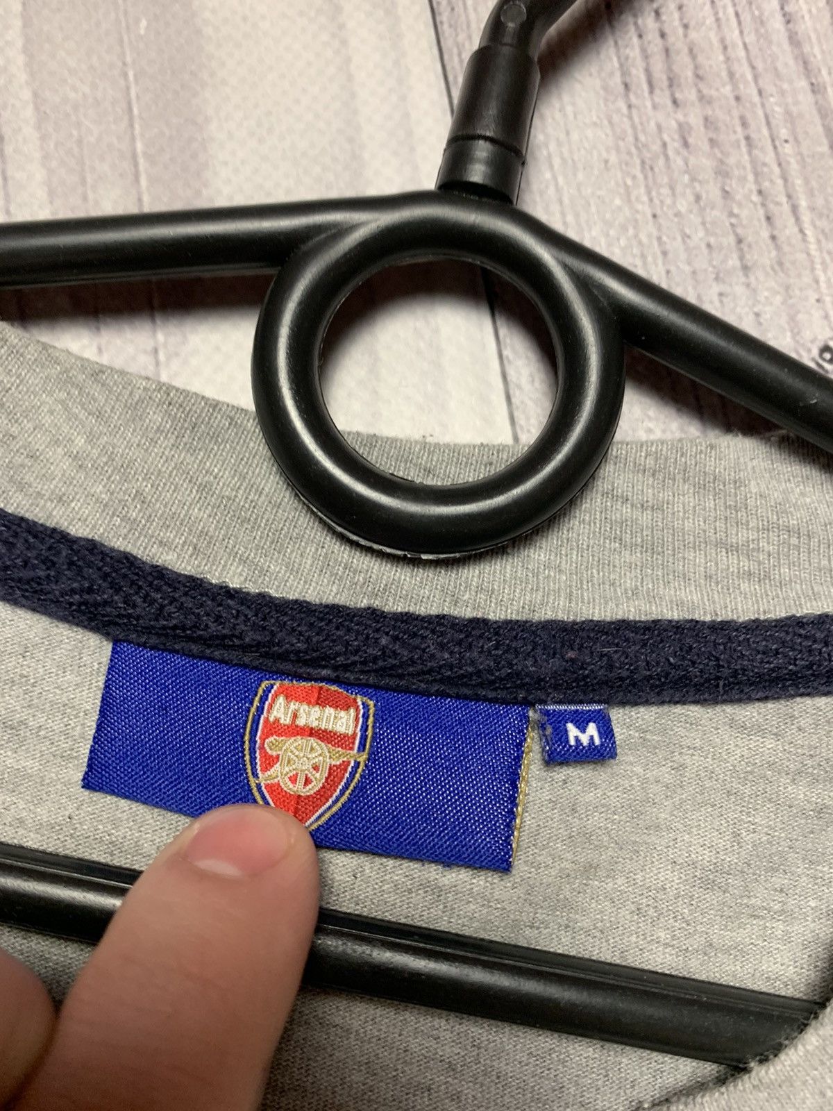 Vintage Vintage Arsenal soccer jersey Pires 7 logo size M Size US M / EU 48-50 / 2 - 4 Thumbnail