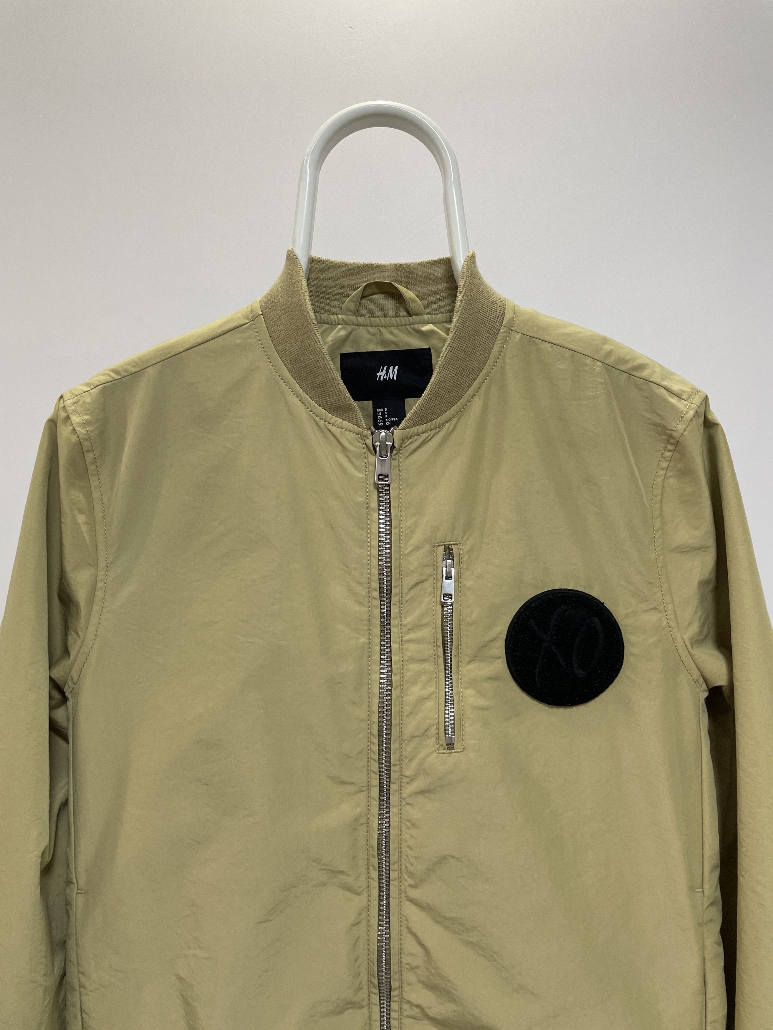 H&M × The Weeknd × XO XO THE WEEKND x H&M Bomber Jacket Varsity Big Logo Rare OVO Size US S / EU 44-46 / 1 - 7 Thumbnail