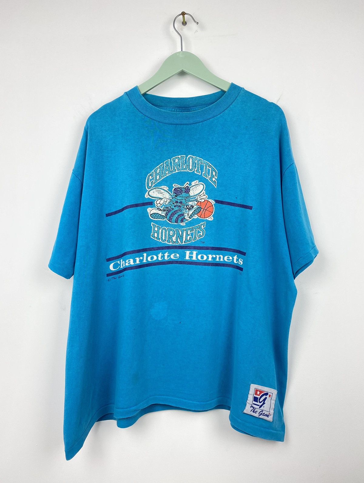 NBA Vintage Caharlotte Hornets NBA T Shirt Chicago Bulls Lakers Size US XL / EU 56 / 4 - 1 Thumbnail
