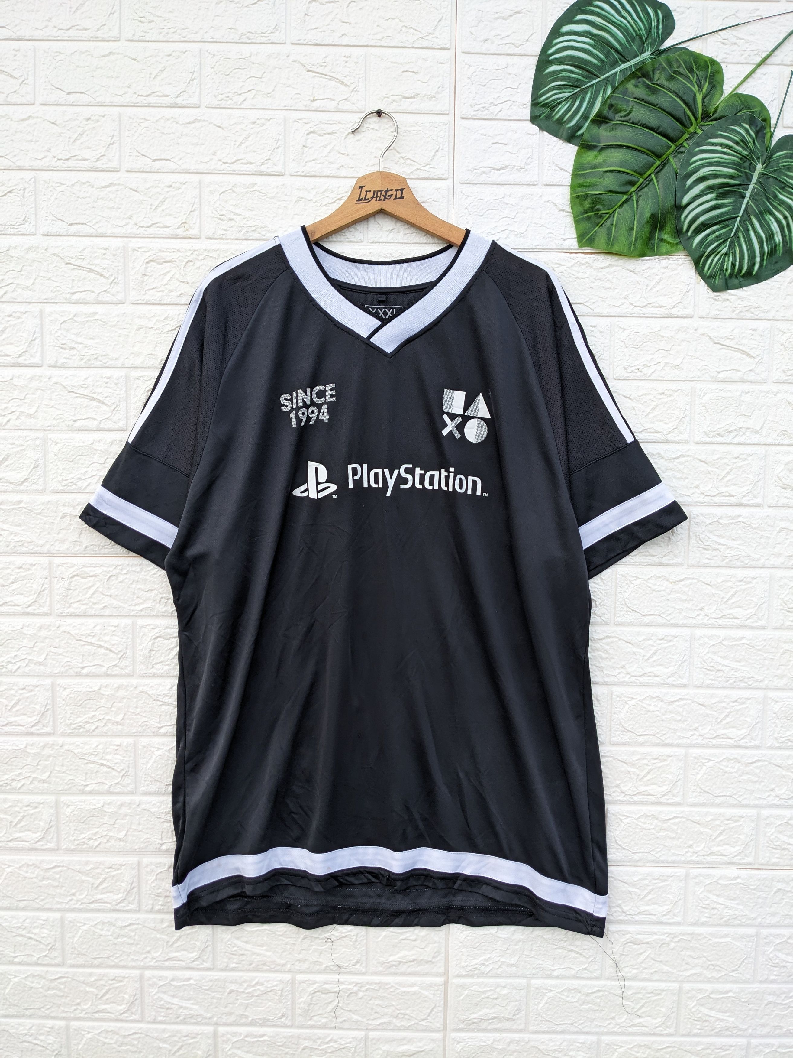 T-shirt PlayStation Japon 1994 - Taille Small Vert Clair (ou Noir) - Unisexe Vintage - Neuf Sans étiquettes