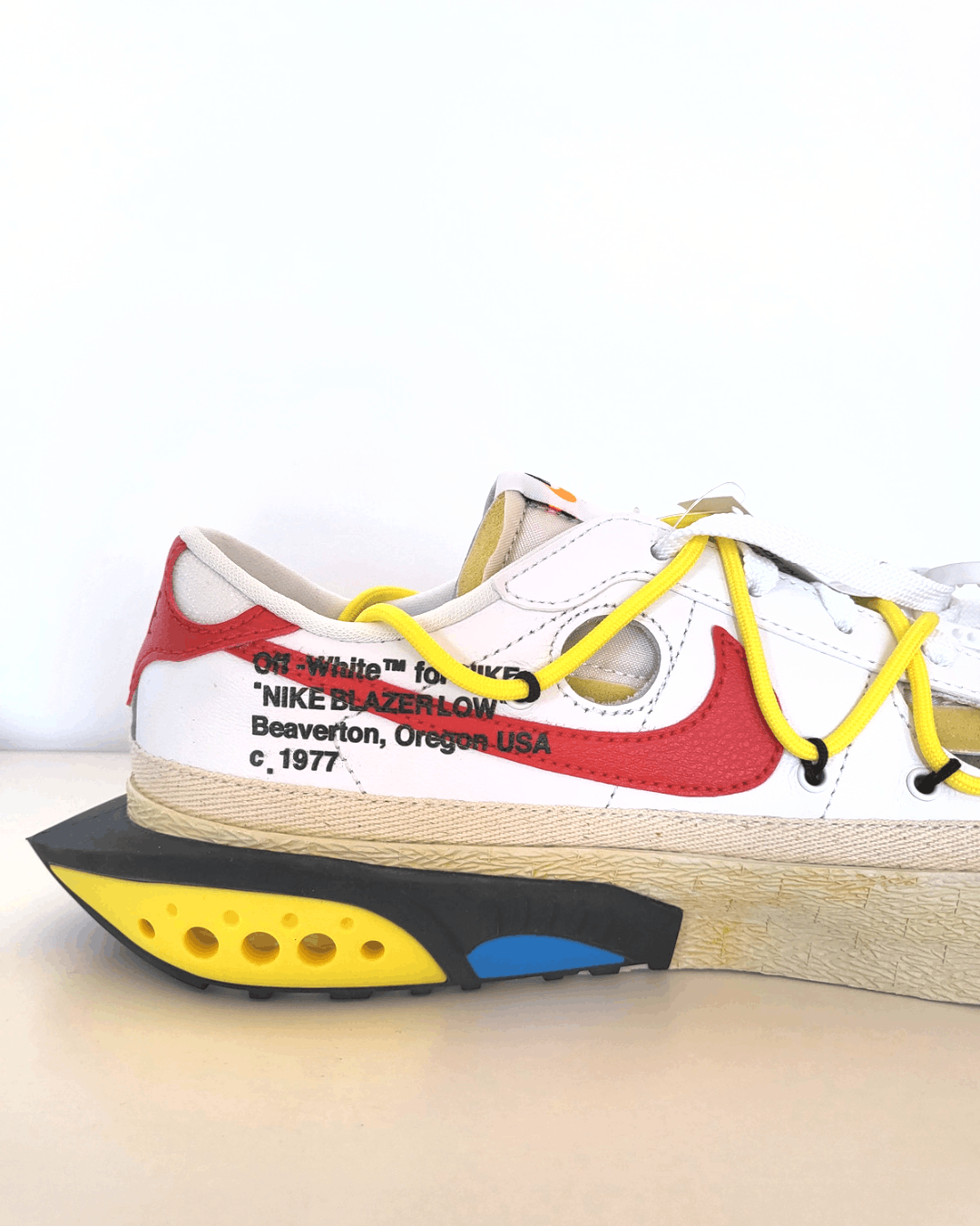 Nike × Off-White Blazer Low Off White designed by VIRGIL ABLOH Size US 9 / EU 42 - 5 Thumbnail