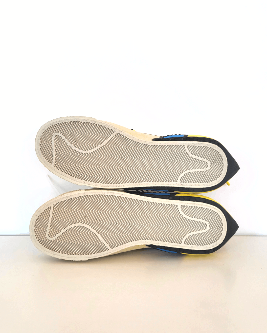 Nike × Off-White Blazer Low Off White designed by VIRGIL ABLOH Size US 9 / EU 42 - 7 Thumbnail