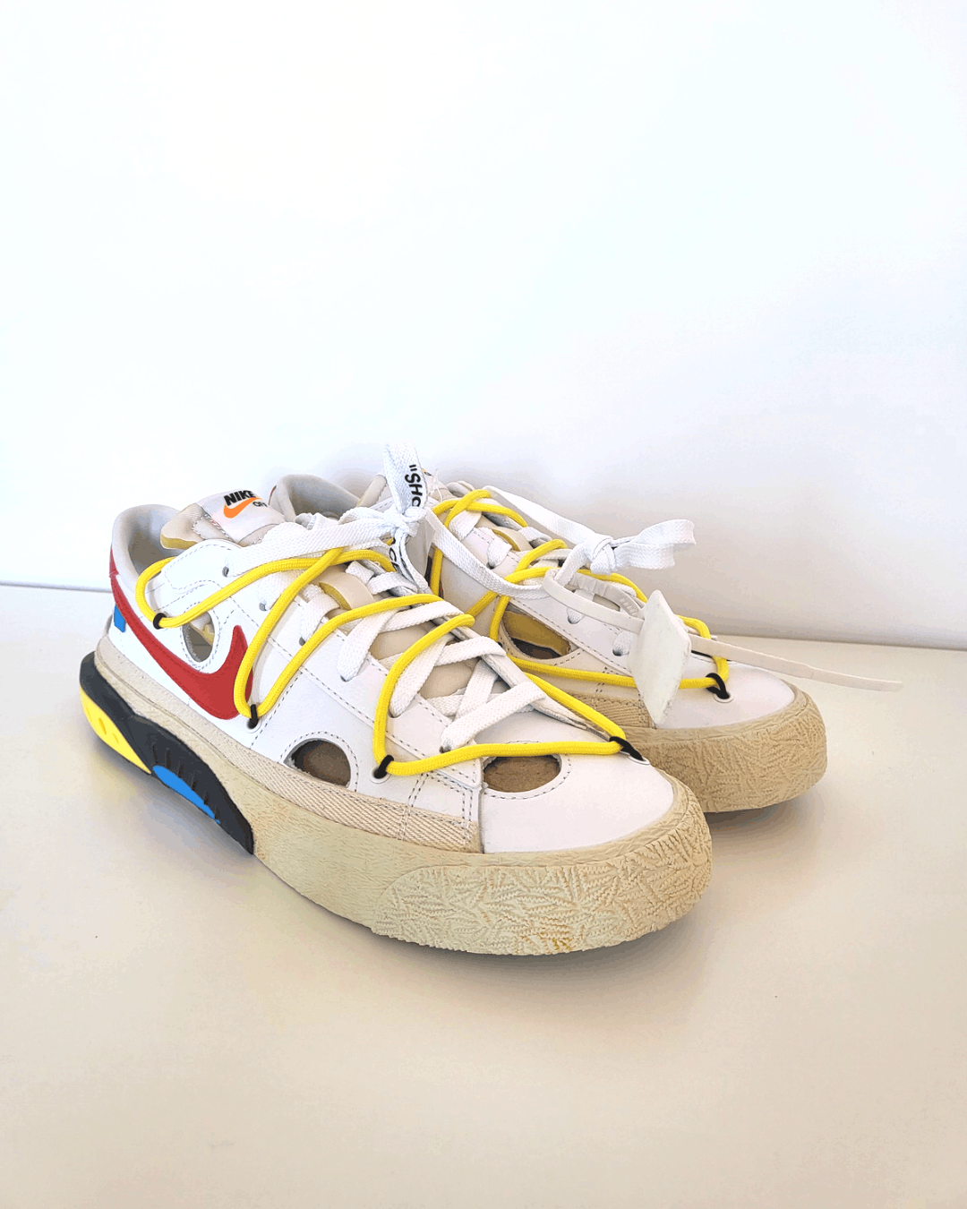 Nike × Off-White Blazer Low Off White designed by VIRGIL ABLOH Size US 9 / EU 42 - 2 Thumbnail