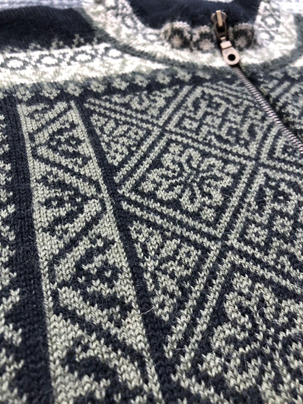 Vintage Vintage Icewear Half Zipper Wool Knitwear Size US L / EU 52-54 / 3 - 6 Thumbnail