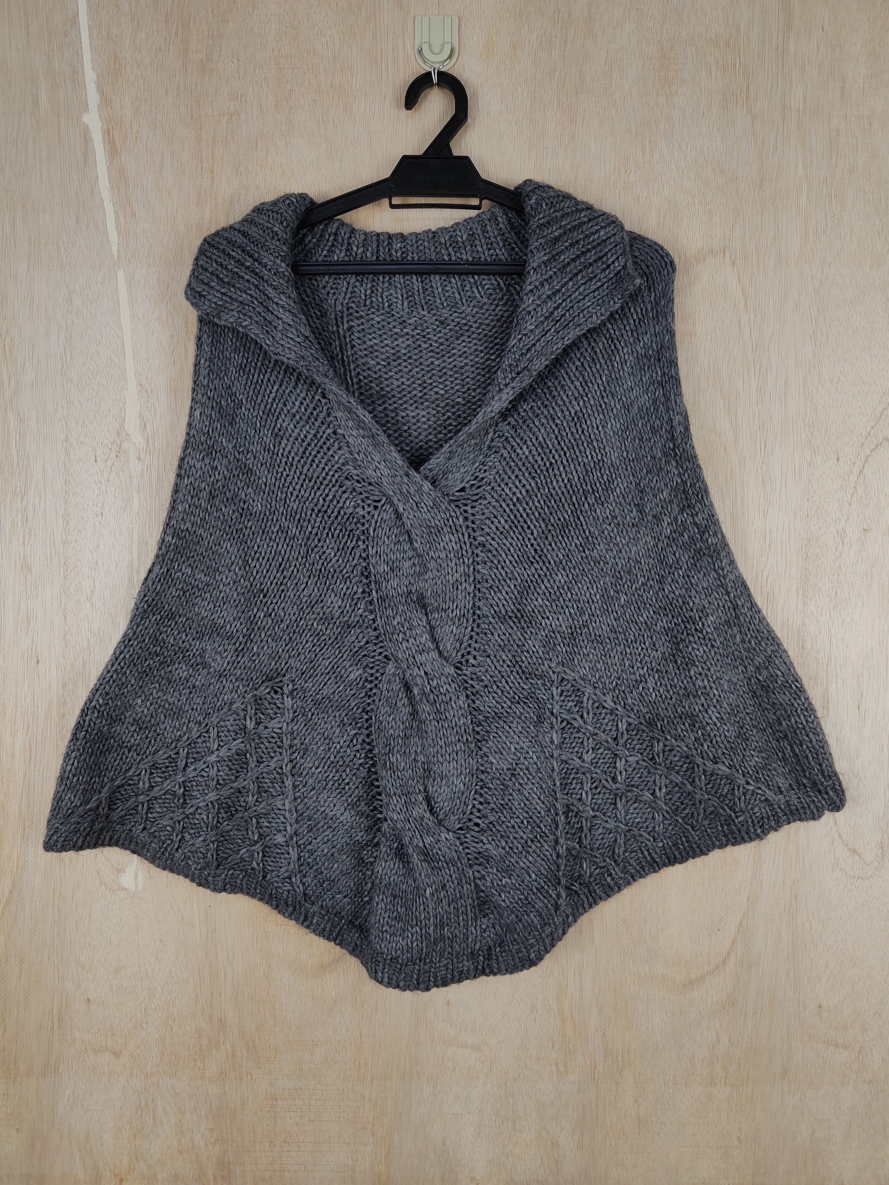 image of Aran Isles Knitwear x Italian Designers Cato Italy Designer Gray Knitwear Mohair Cloak Capes S305 i