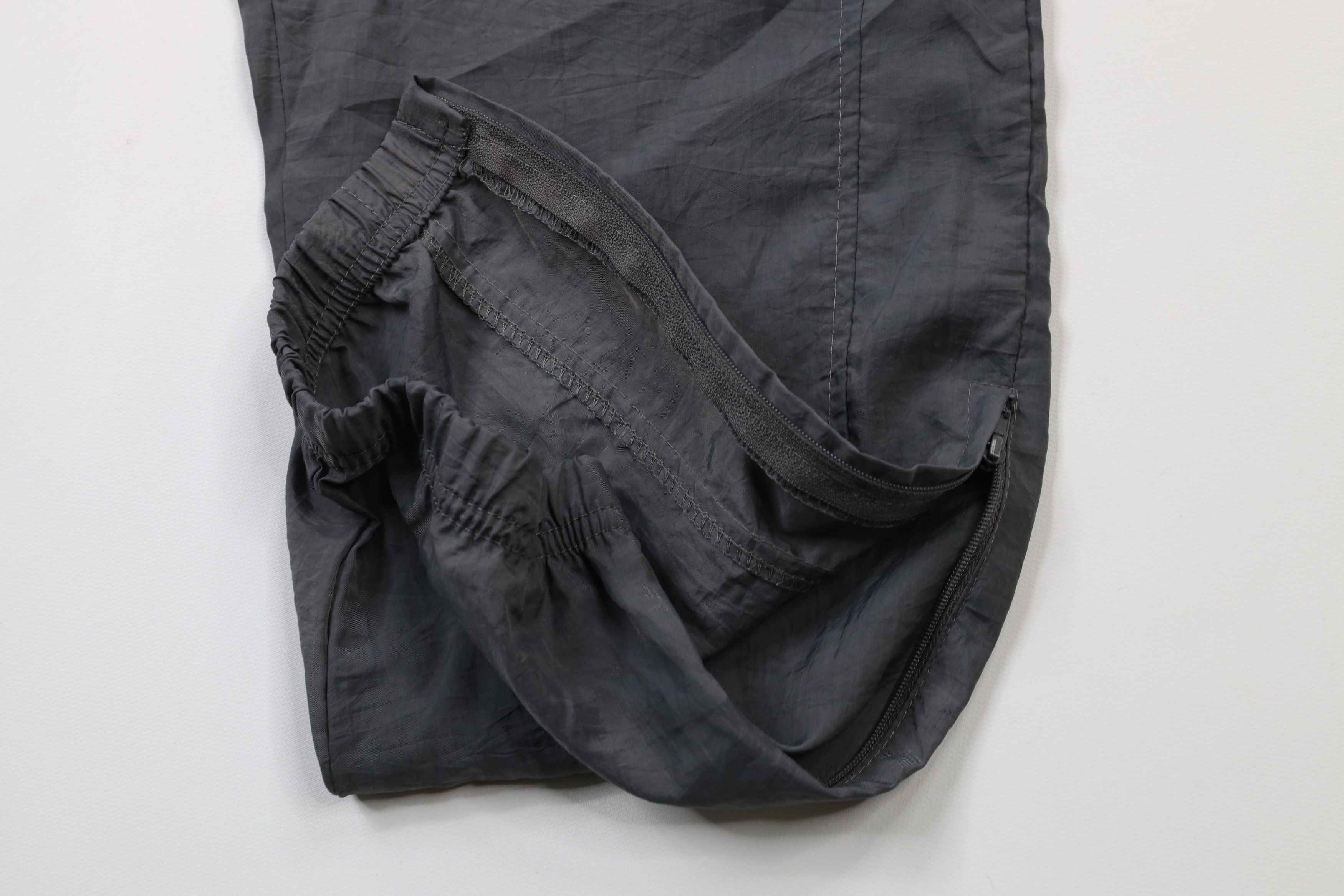 Vintage Vintage 90s Reebok Cuffed Nylon Joggers Jogger Pants Gray Size US 34 / EU 50 - 6 Thumbnail