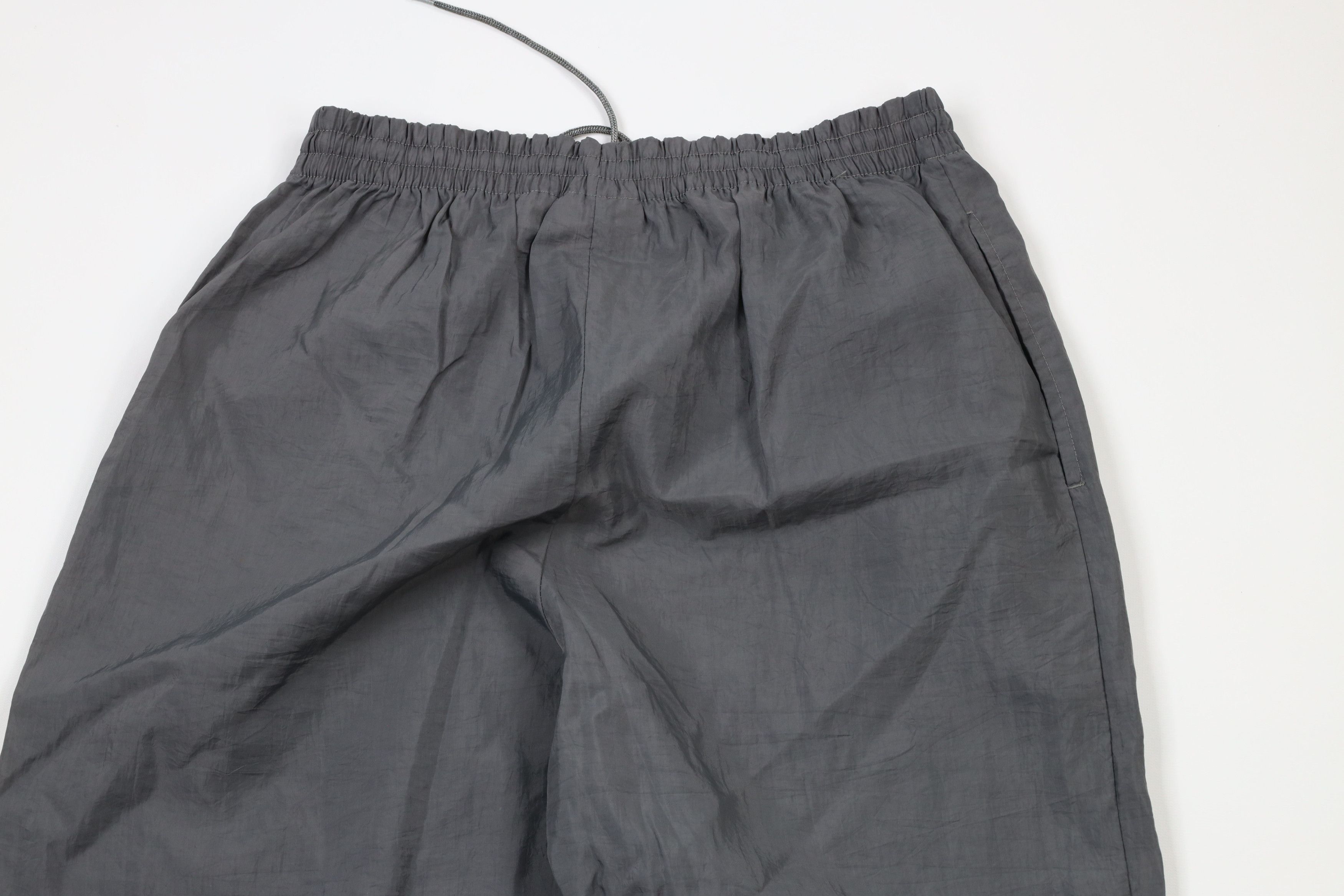 Vintage Vintage 90s Reebok Cuffed Nylon Joggers Jogger Pants Gray Size US 34 / EU 50 - 10 Thumbnail