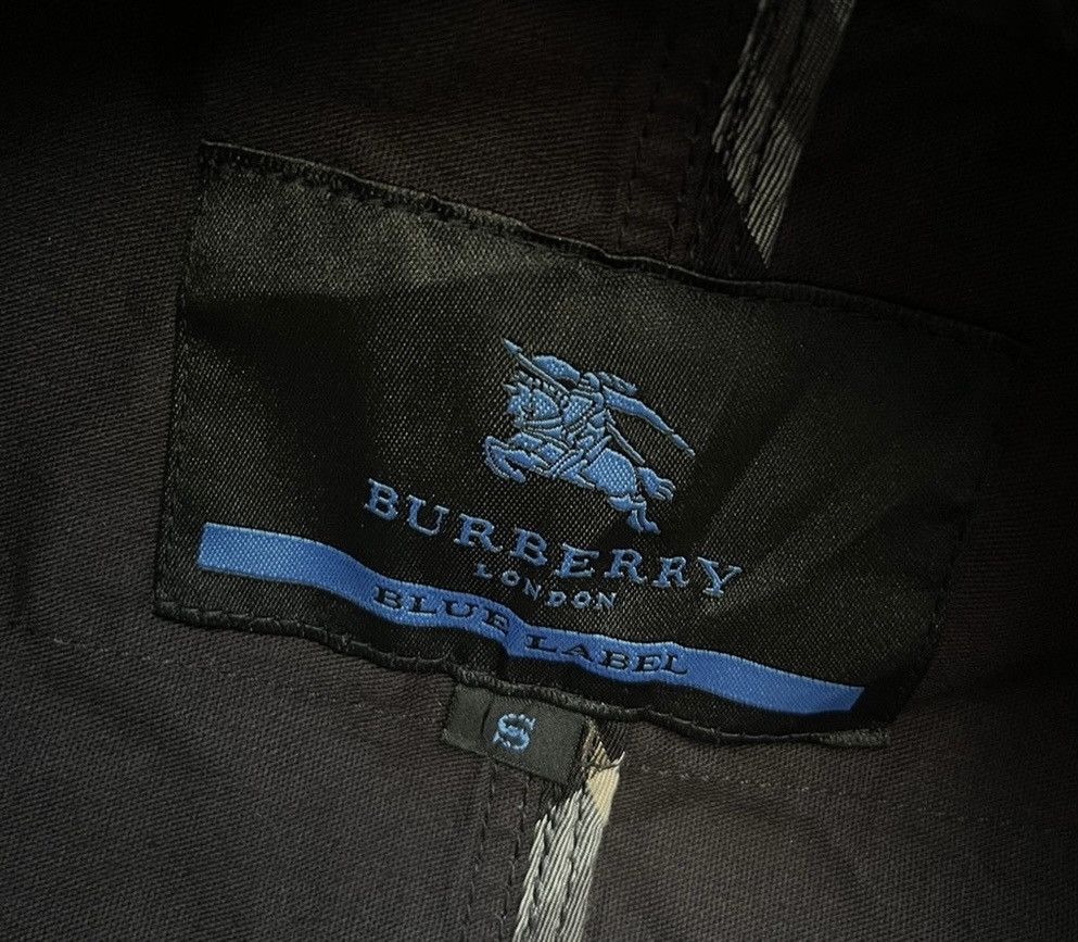 Burberry (A68). BURBERRY BLUE LABEL HYPEBEAST BELT JACKET Size S / US 4 / IT 40 - 10 Thumbnail
