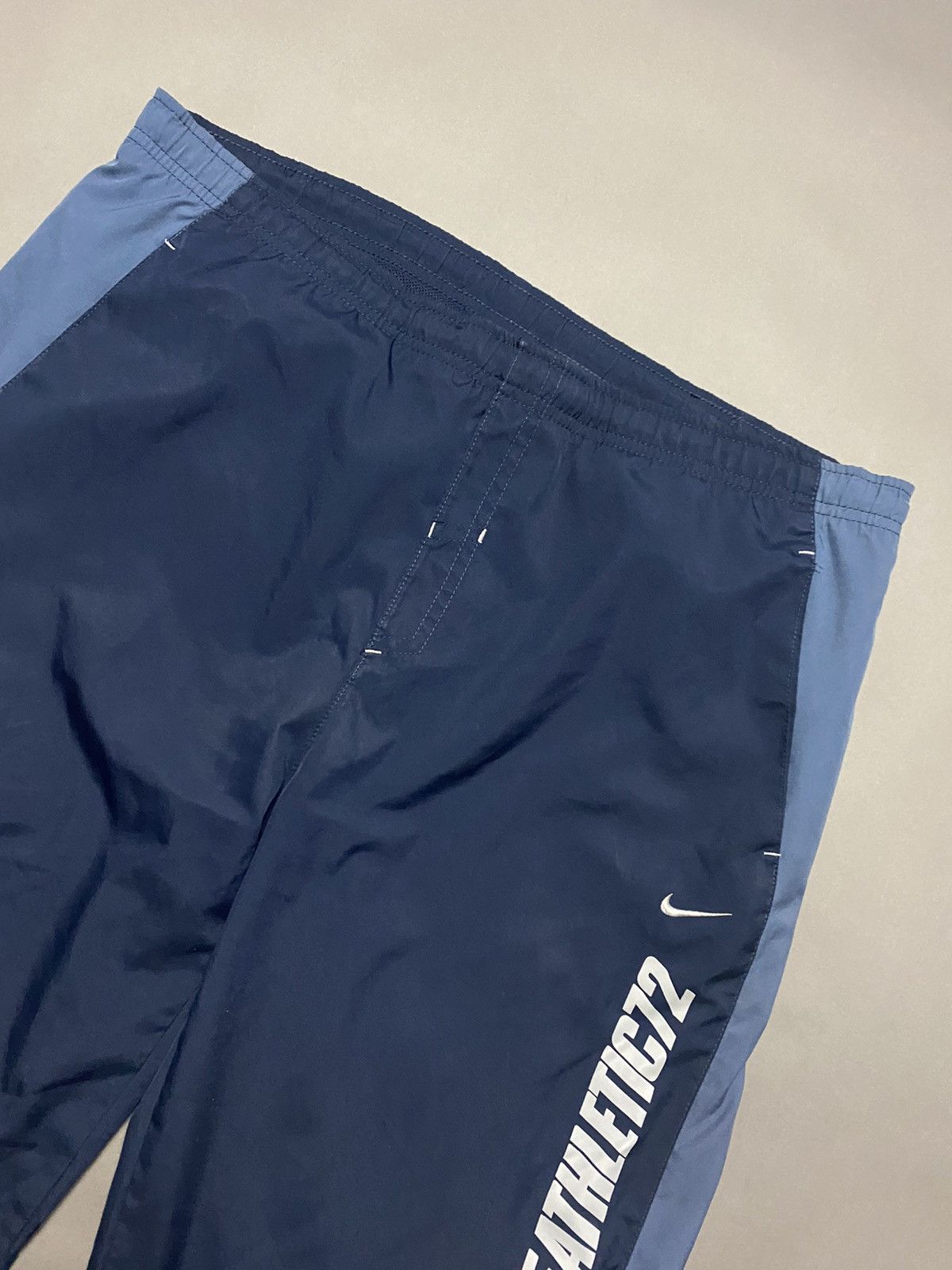 Nike Nike vintage navy track pants small swoosh 2000s parachute Size US 30 / EU 46 - 3 Thumbnail