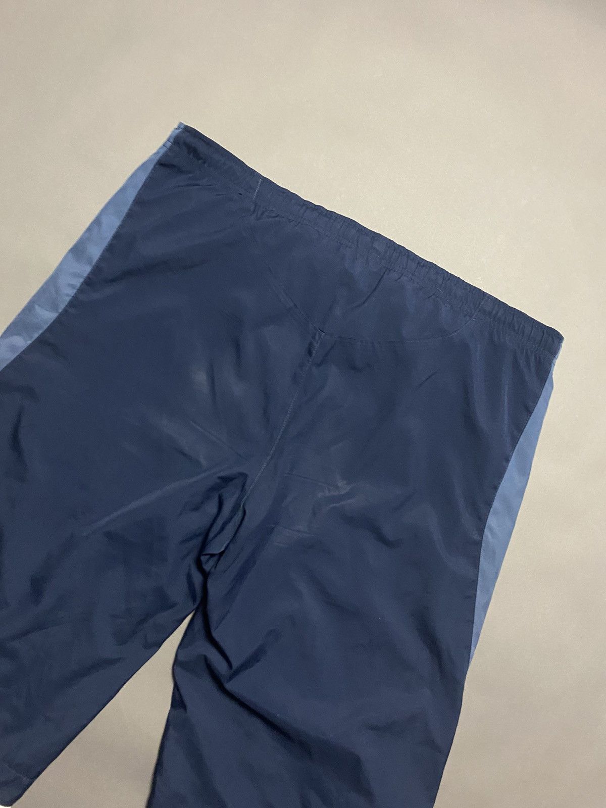 Nike Nike vintage navy track pants small swoosh 2000s parachute Size US 30 / EU 46 - 8 Thumbnail
