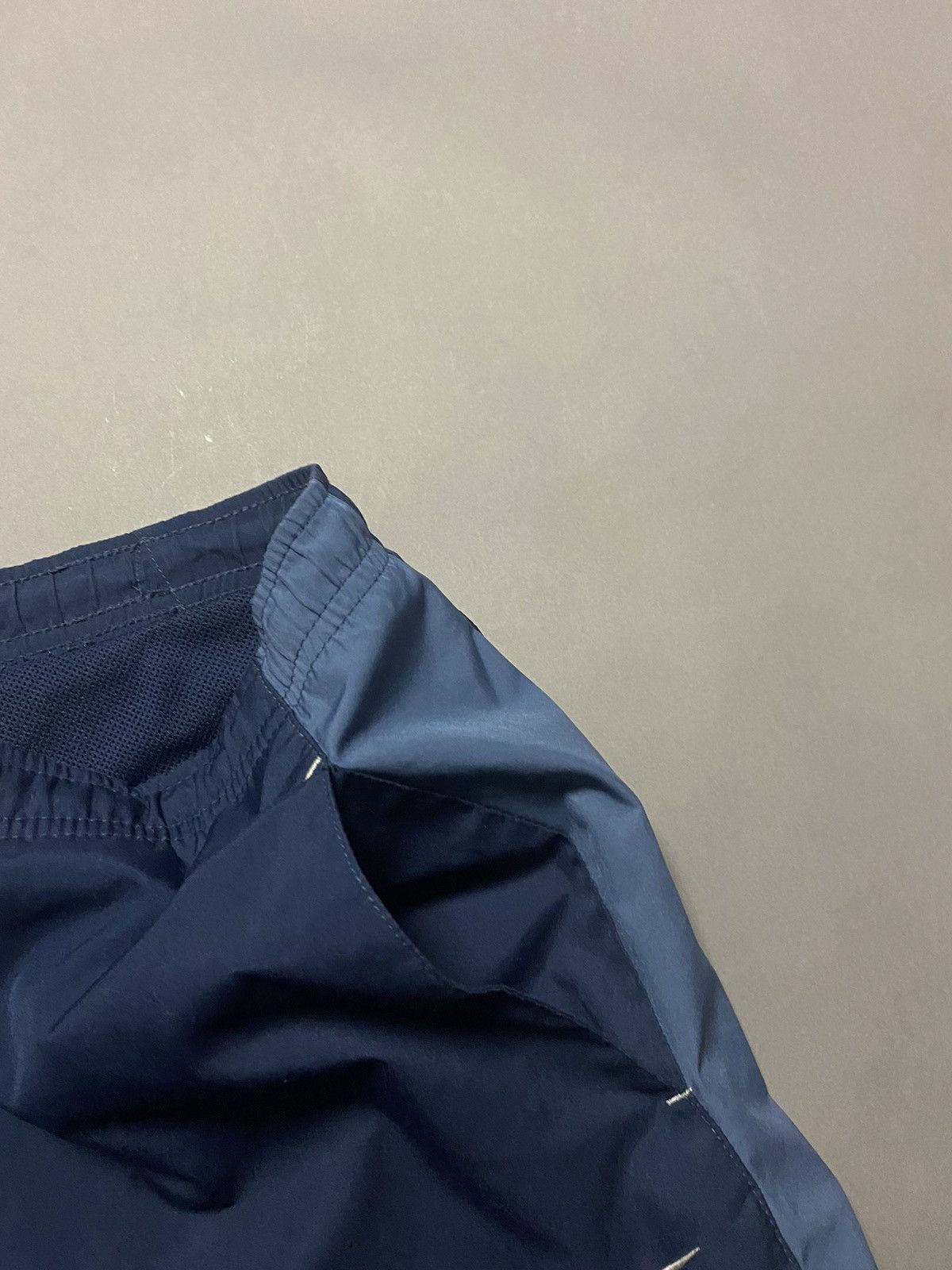 Nike Nike vintage navy track pants small swoosh 2000s parachute Size US 30 / EU 46 - 5 Thumbnail