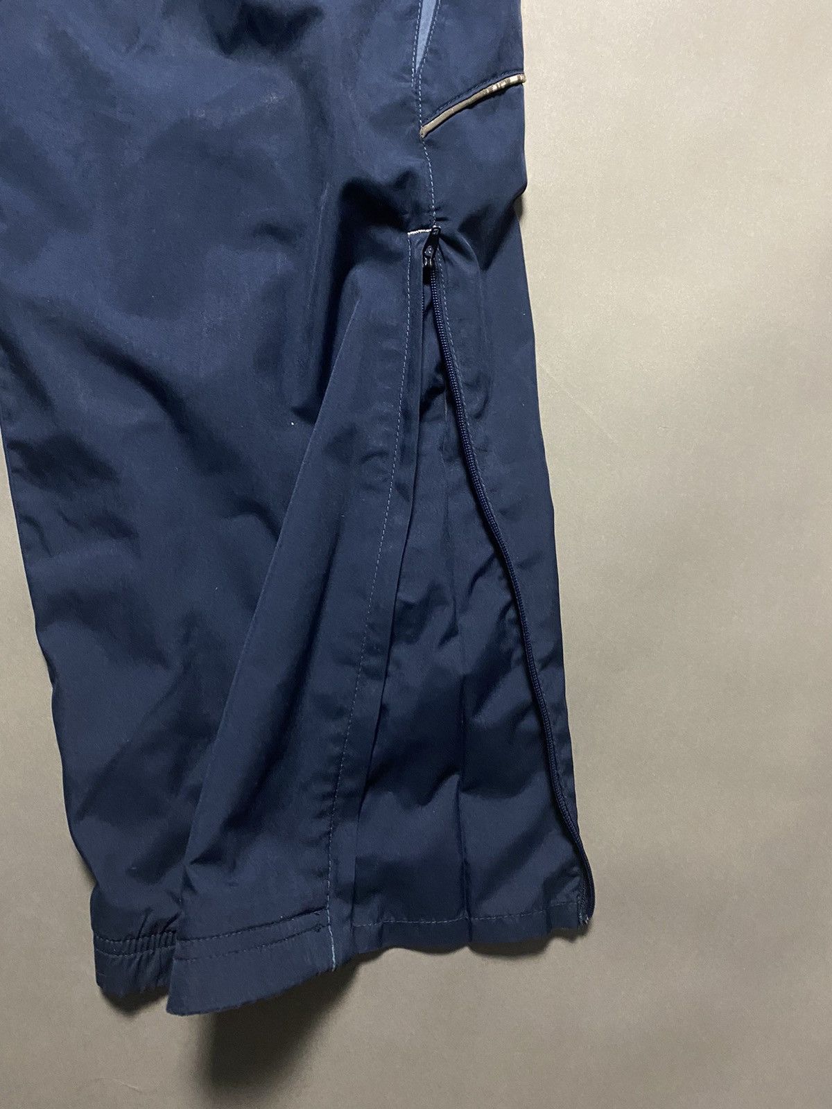 Nike Nike vintage navy track pants small swoosh 2000s parachute Size US 30 / EU 46 - 6 Thumbnail