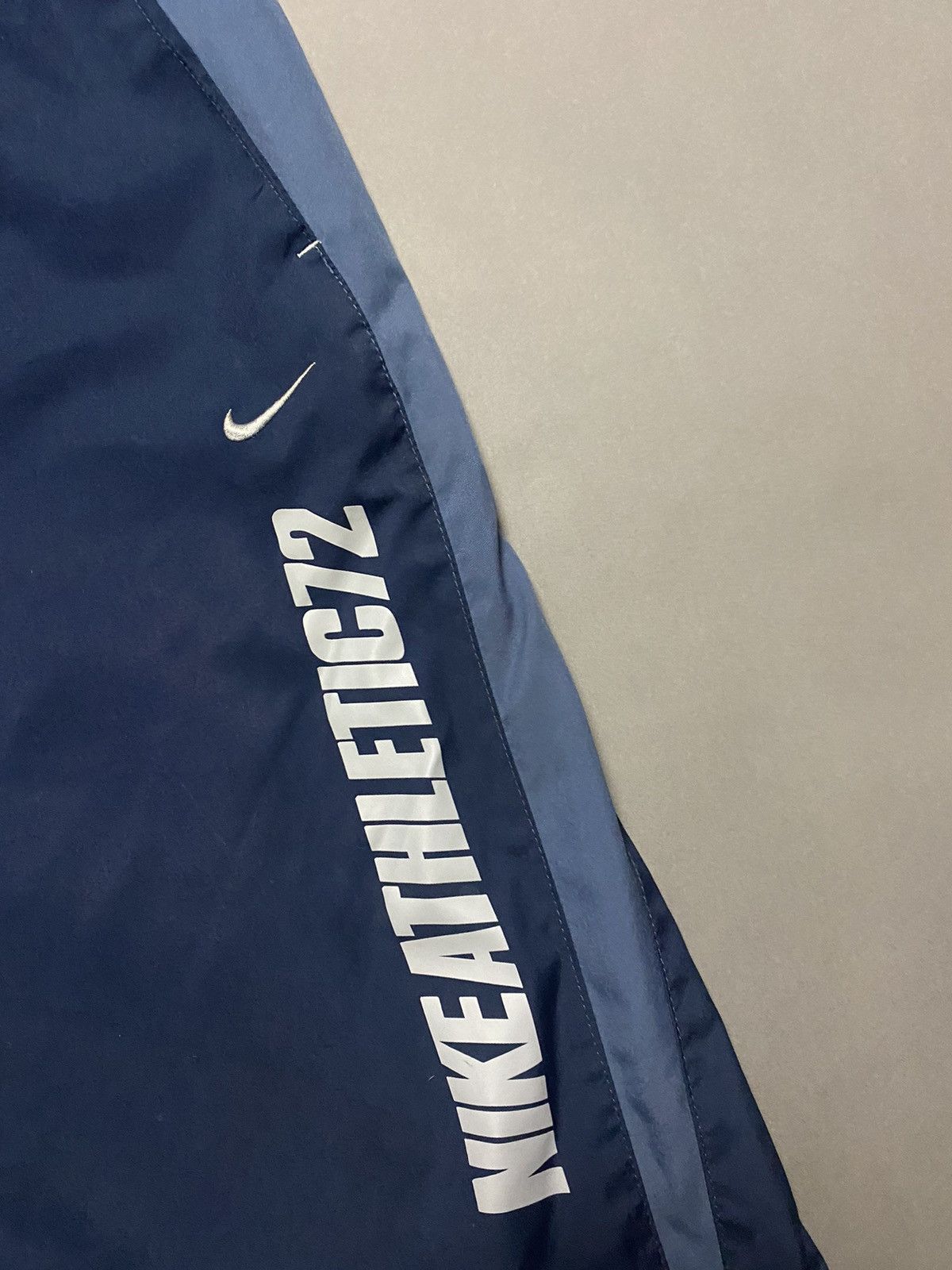 Nike Nike vintage navy track pants small swoosh 2000s parachute Size US 30 / EU 46 - 2 Thumbnail