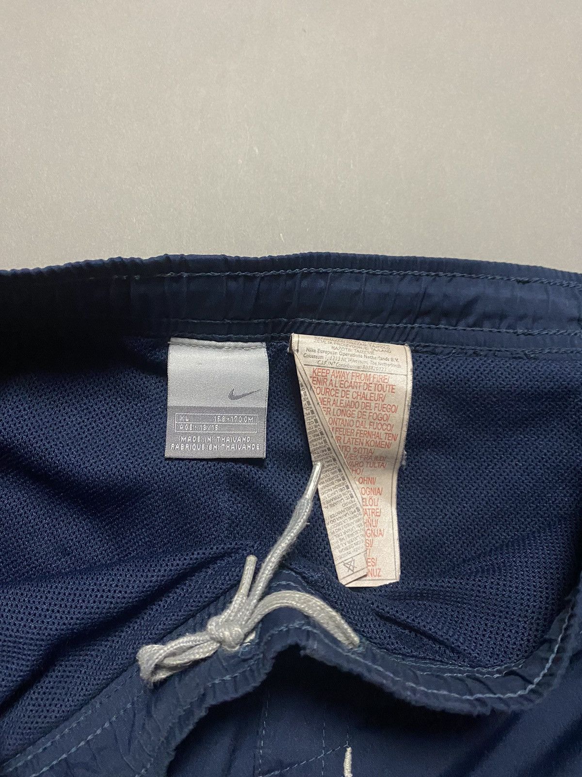 Nike Nike vintage navy track pants small swoosh 2000s parachute Size US 30 / EU 46 - 4 Thumbnail