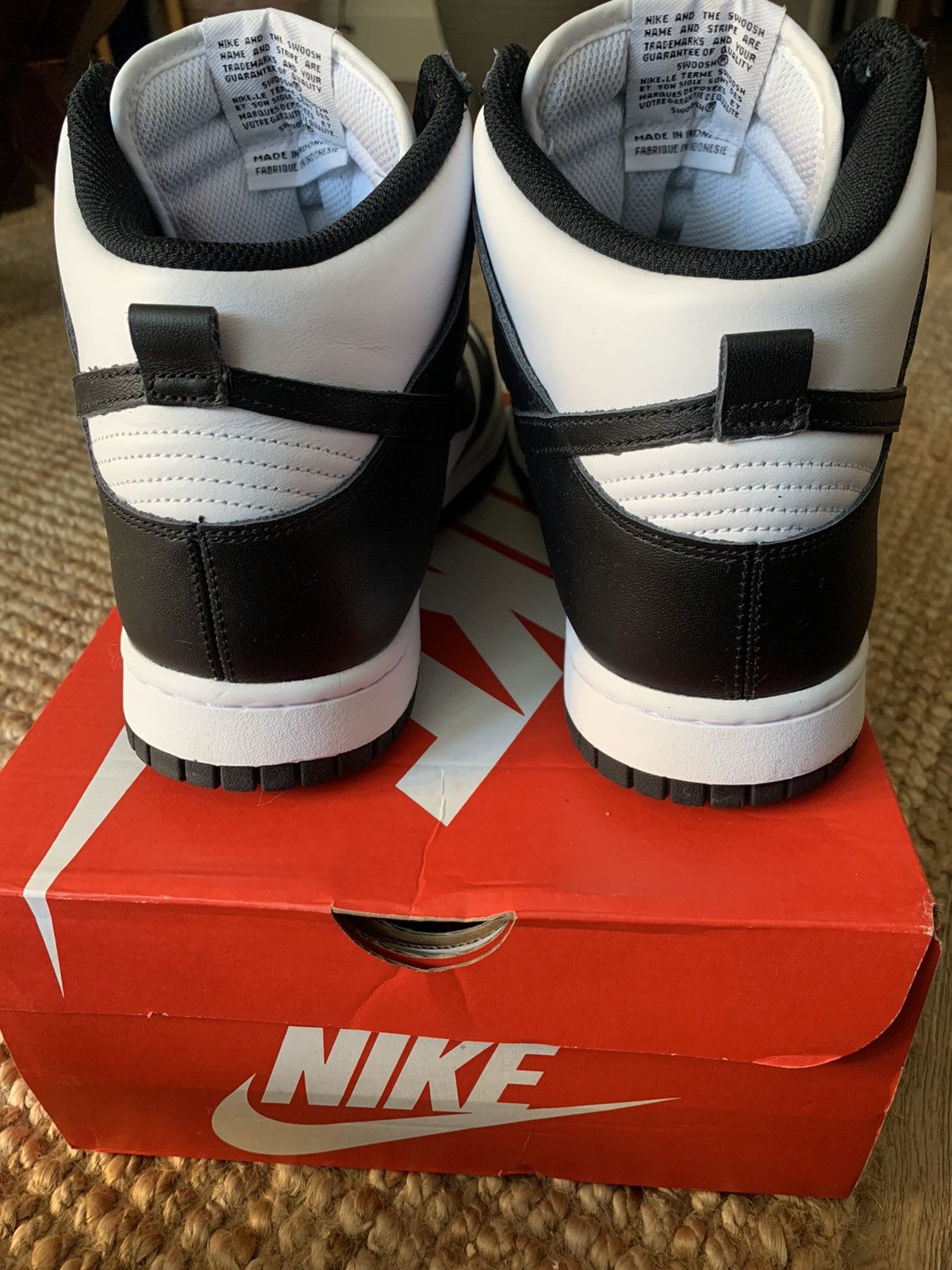 Nike Nike Dunk Hi Retro *Panda* size 9.5 Size US 9.5 / EU 42-43 - 6 Thumbnail