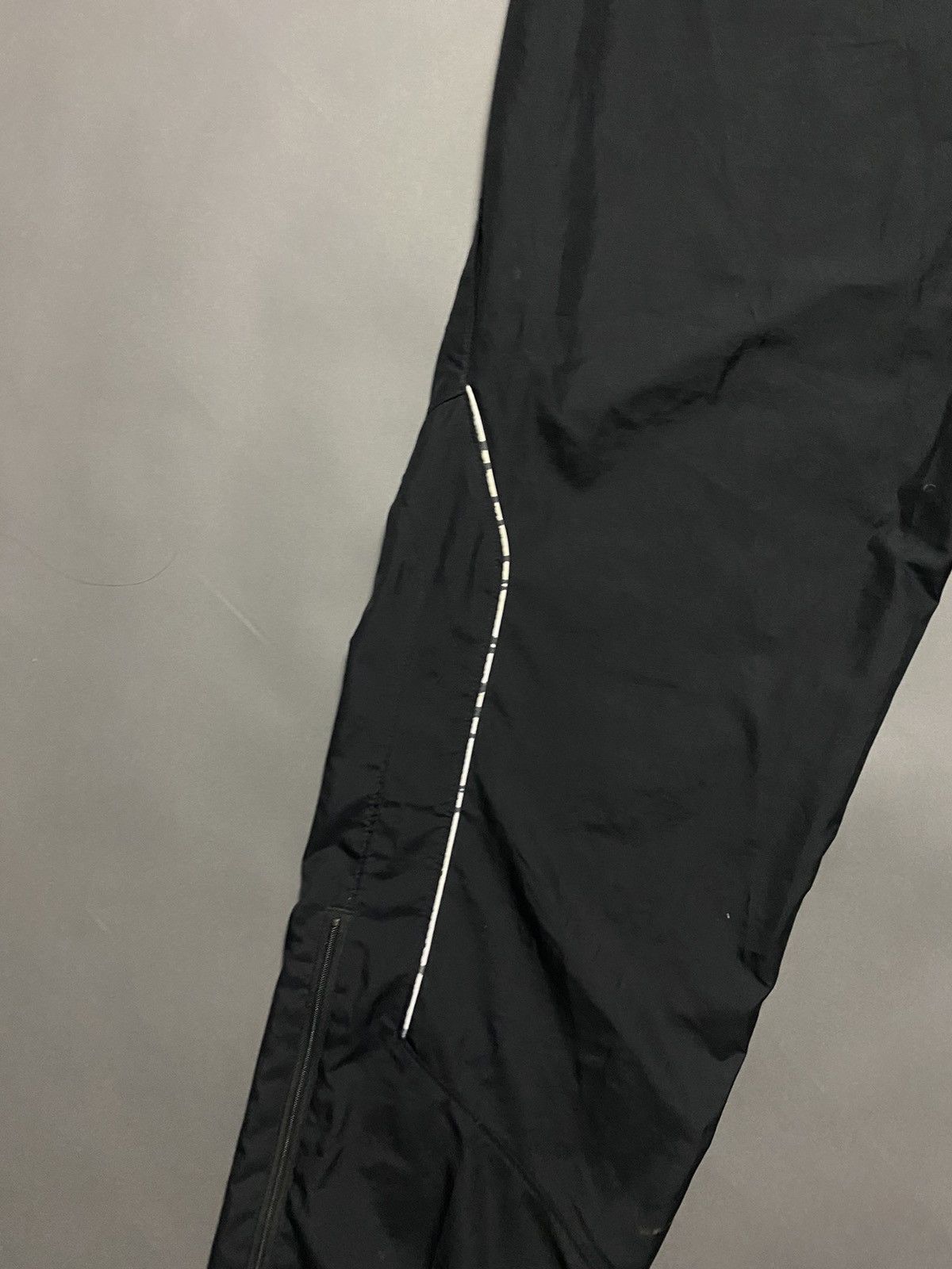 Nike × Vintage Nike vintage black track pants parachute small swoosh 2000s Size US 34 / EU 50 - 6 Thumbnail