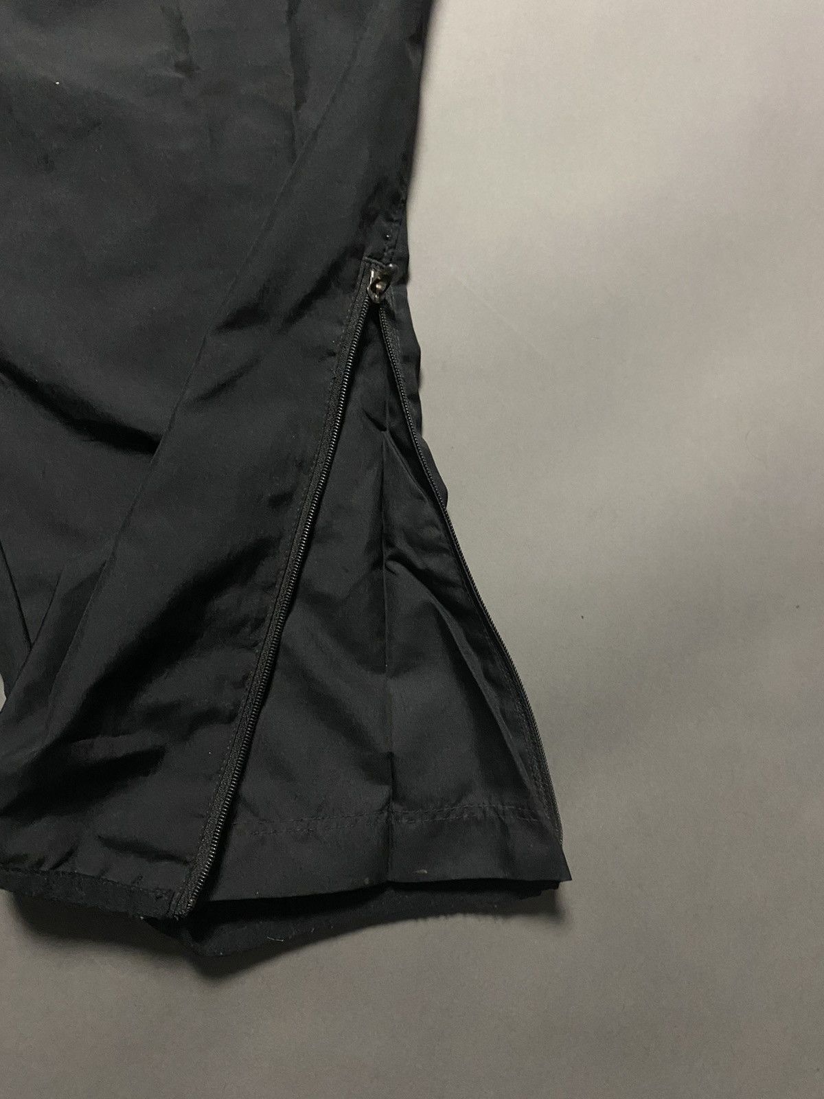 Nike × Vintage Nike vintage black track pants parachute small swoosh 2000s Size US 34 / EU 50 - 4 Thumbnail