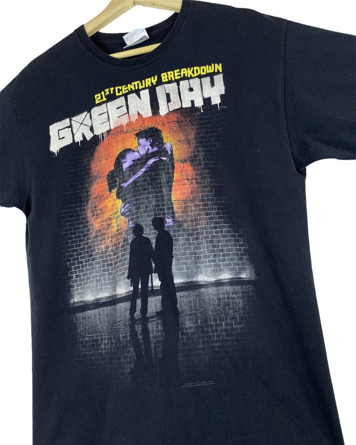 Band Tees OFFER 🔥 Vintage Greenday 21 Century Breakdown Album Tee Size US M / EU 48-50 / 2 - 2 Thumbnail