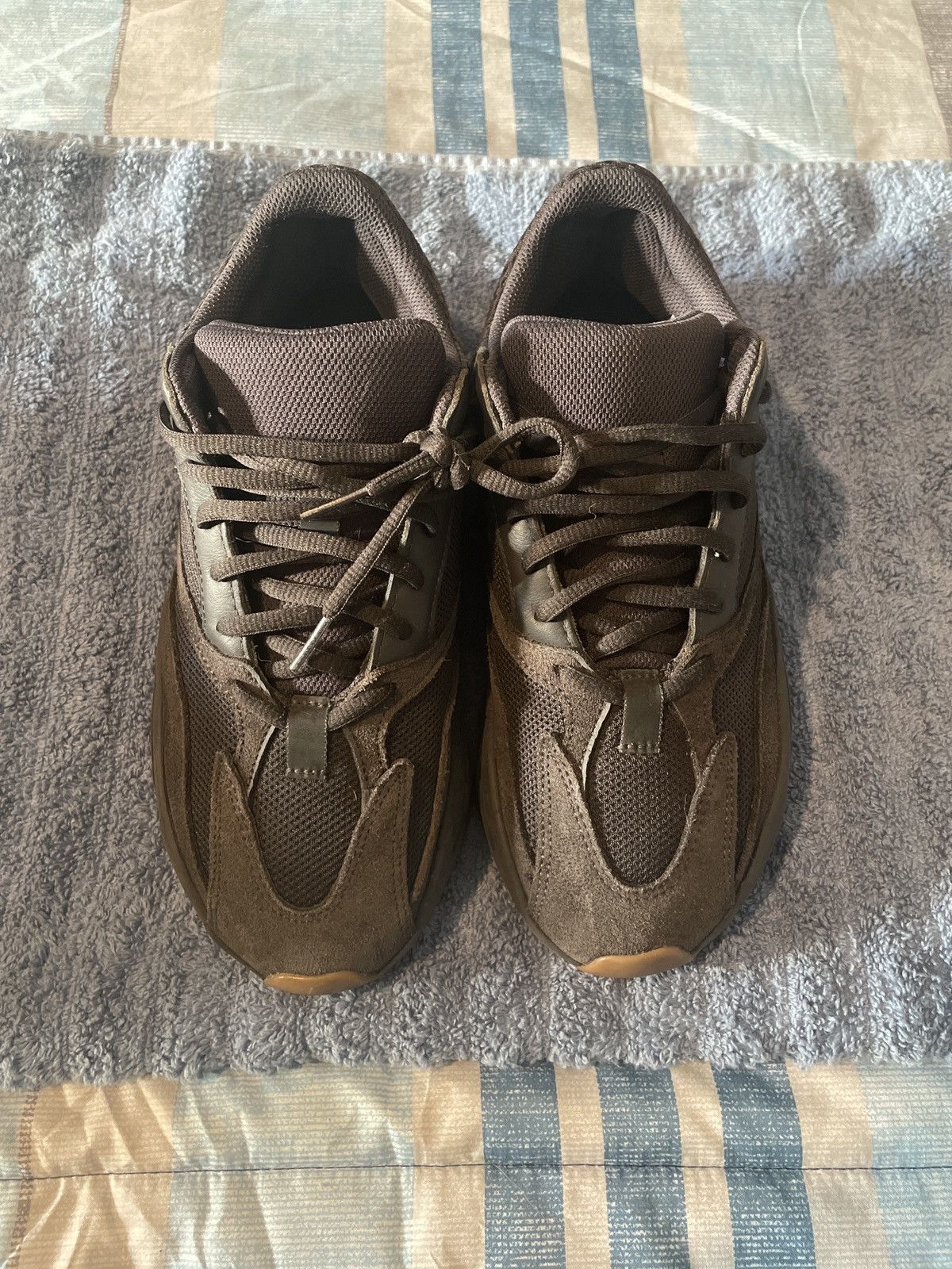 Yeezy 700 utility black