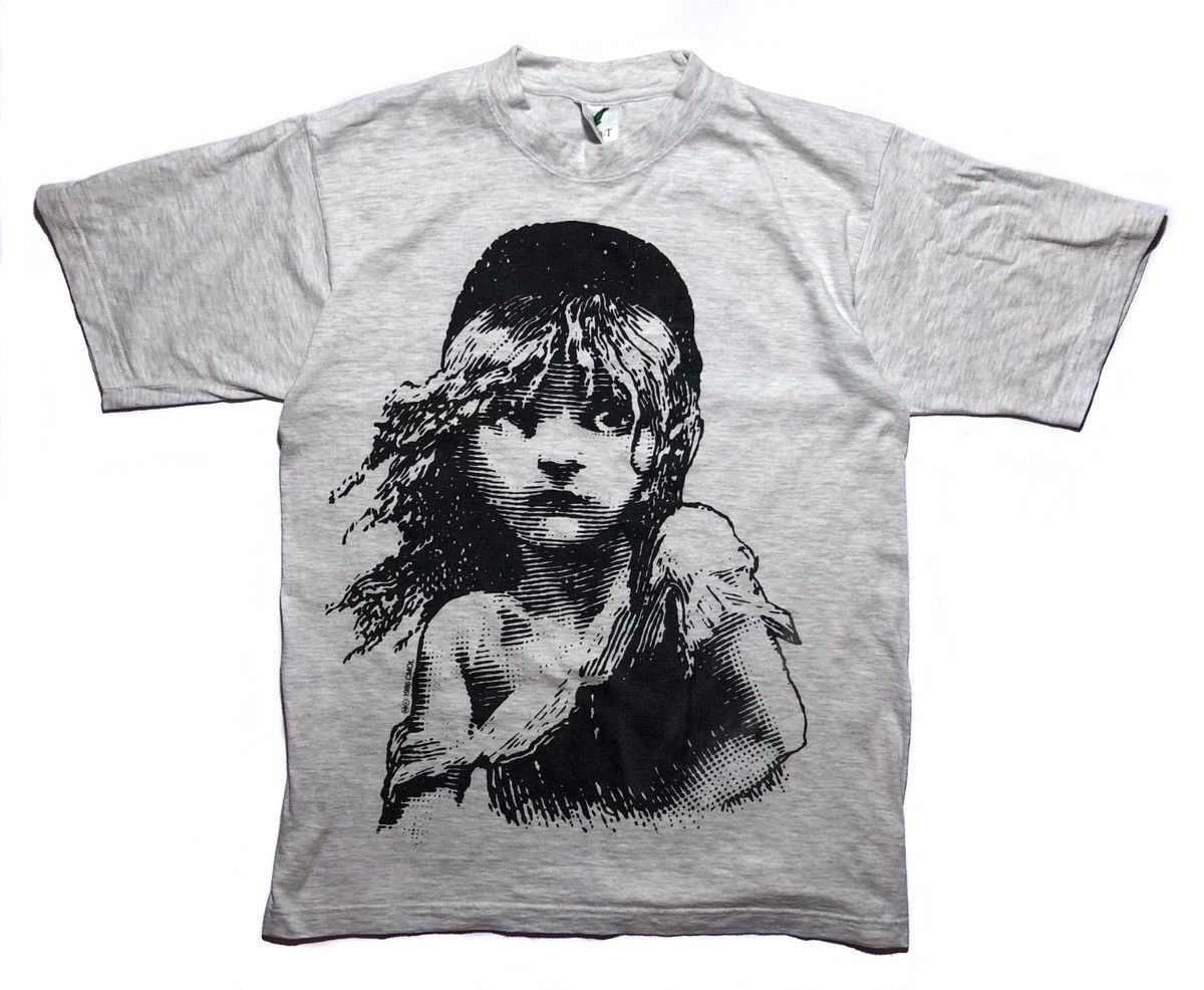 Vintage Vintage Les Miserables 1986 T-Shirt Size US S / EU 44-46 / 1 - 1 Thumbnail