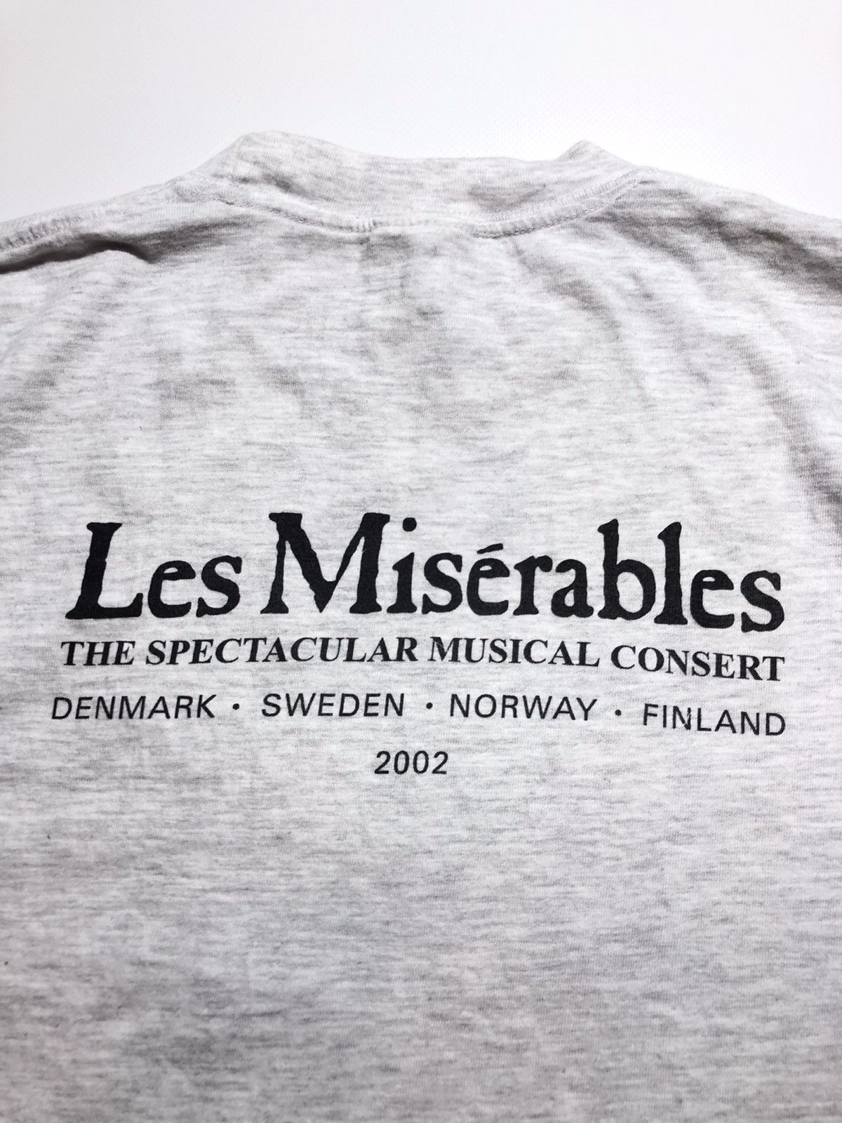 Vintage Vintage Les Miserables 1986 T-Shirt Size US S / EU 44-46 / 1 - 3 Thumbnail