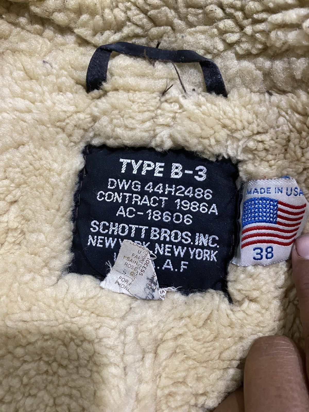 Schott B3 JACKET BY SCHOTT SHEEP SKIN MILITARY STYLE SHERPA Size US M / EU 48-50 / 2 - 5 Thumbnail