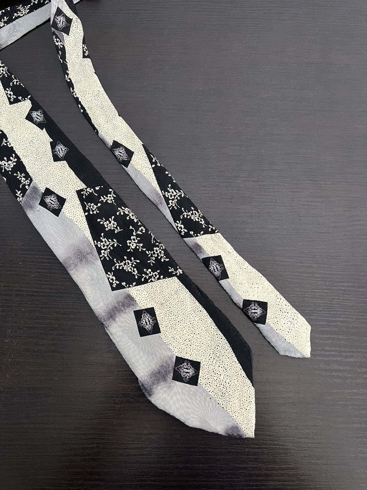 Vintage Vintage Nina Ricci Silk Tie Size ONE SIZE - 3 Thumbnail