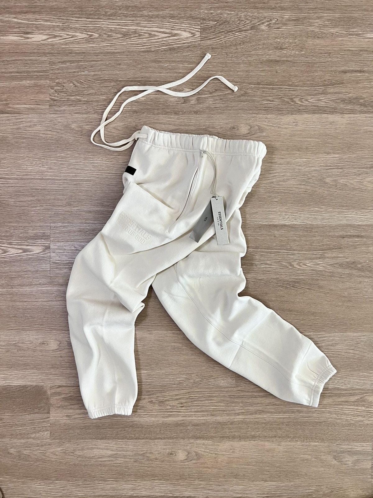 Essentials x Fear Of God Sweatpants ( Eggshell / Off-white)