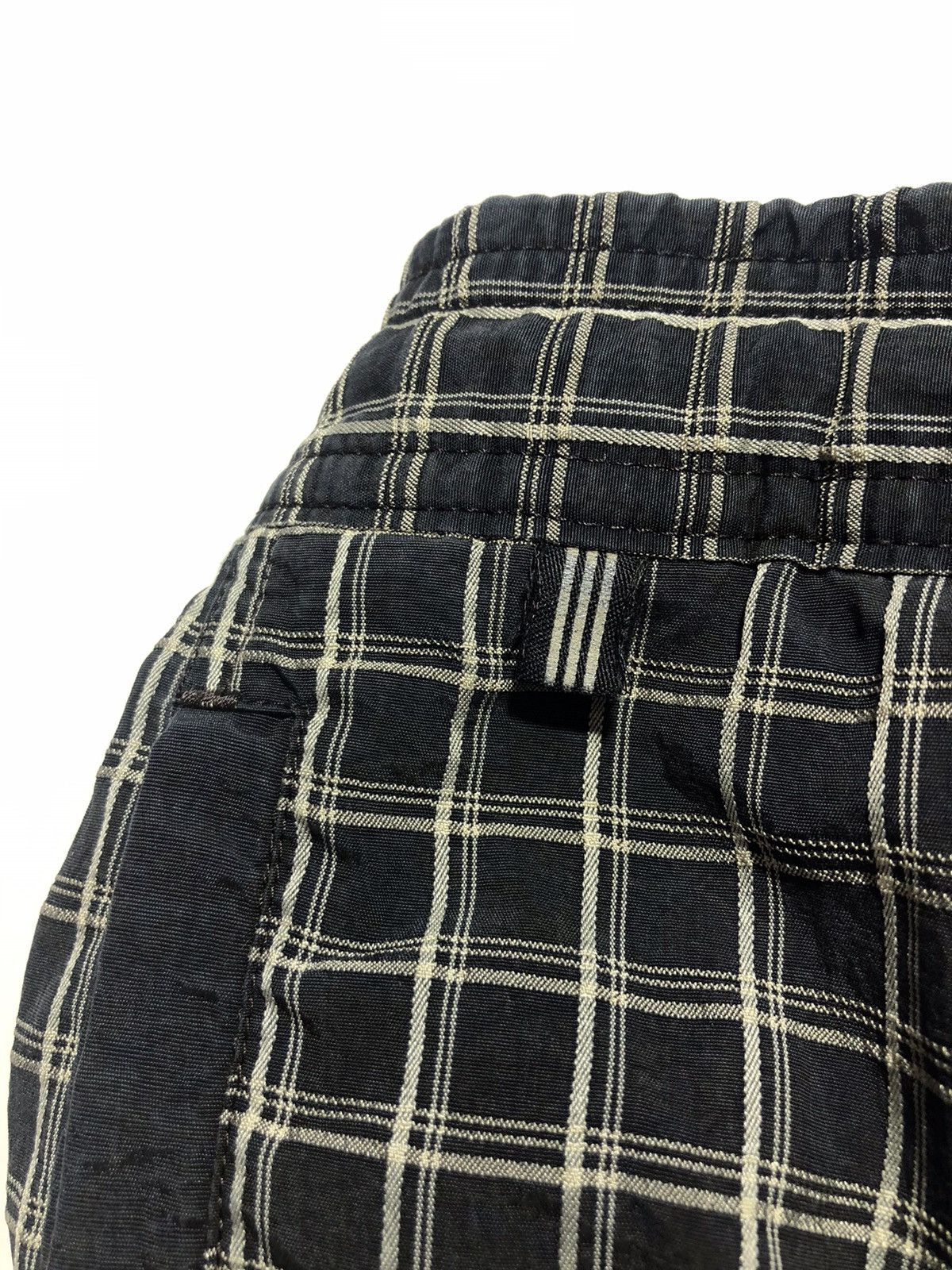Vintage Adidas Vintage Plaid Shorts Size US 36 / EU 52 - 4 Thumbnail