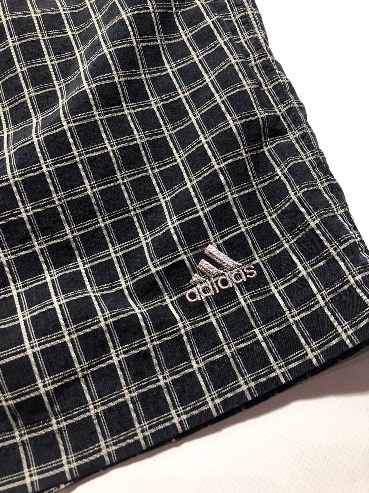 Vintage Adidas Vintage Plaid Shorts Size US 36 / EU 52 - 6 Thumbnail