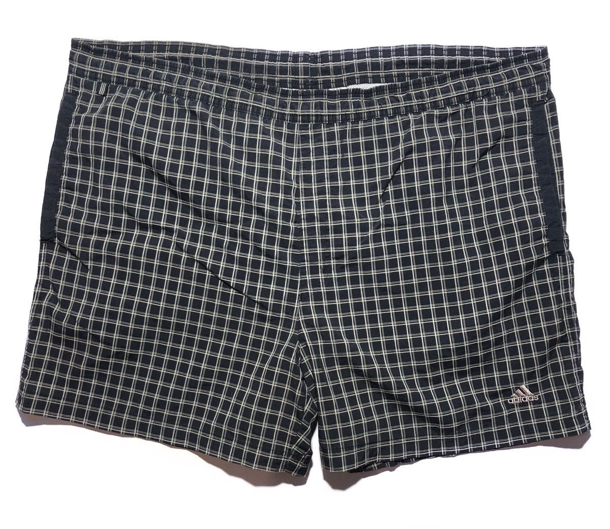 Vintage Adidas Vintage Plaid Shorts Size US 36 / EU 52 - 1 Thumbnail