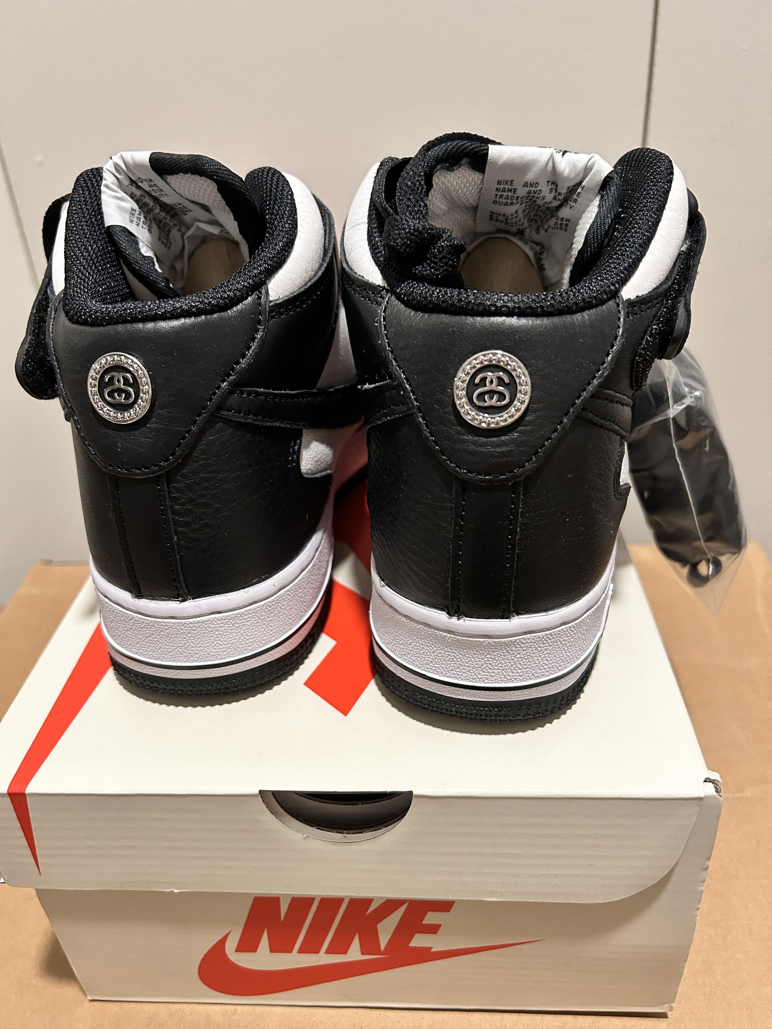Nike × Stussy Nike Air Force 1 Mid x Stussy White Black 2022 Size US 6.5 / EU 39-40 - 4 Thumbnail