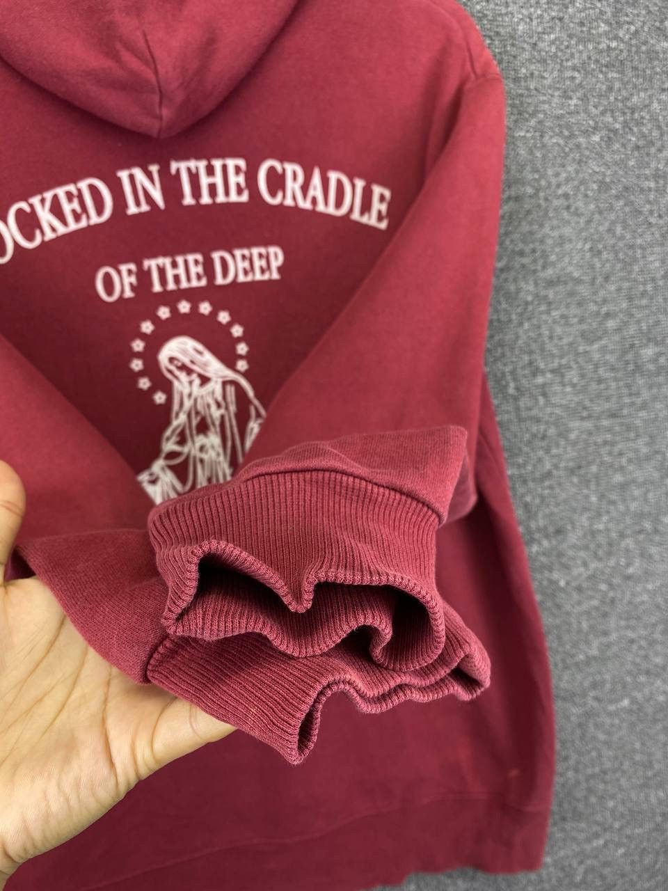 Band Tees Vintage Rocked in The Cradle Of The Deep Hoodie Sweatshirts Size US M / EU 48-50 / 2 - 9 Thumbnail