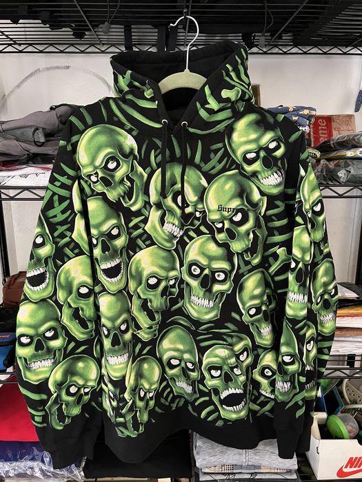 Supreme 2025 skulls hoodie