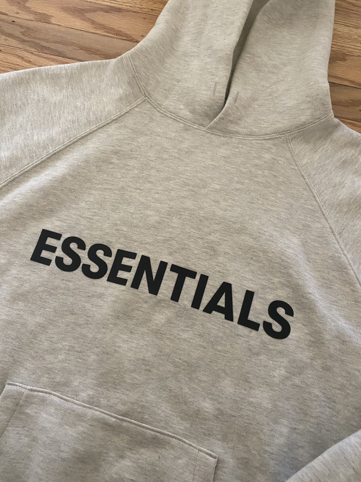 Essentials × Fear of God Fear of God Essentials Hoodie Oatmeal sz M Size US M / EU 48-50 / 2 - 2 Thumbnail