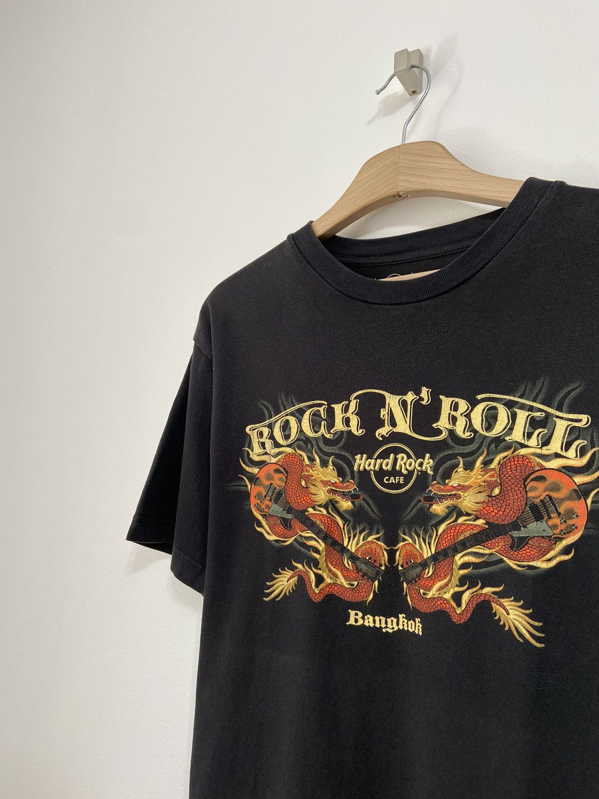 Hard Rock Cafe Vintage Hard Rock Cafe Bangkok T-Shirt Size US L / EU 52-54 / 3 - 4 Thumbnail