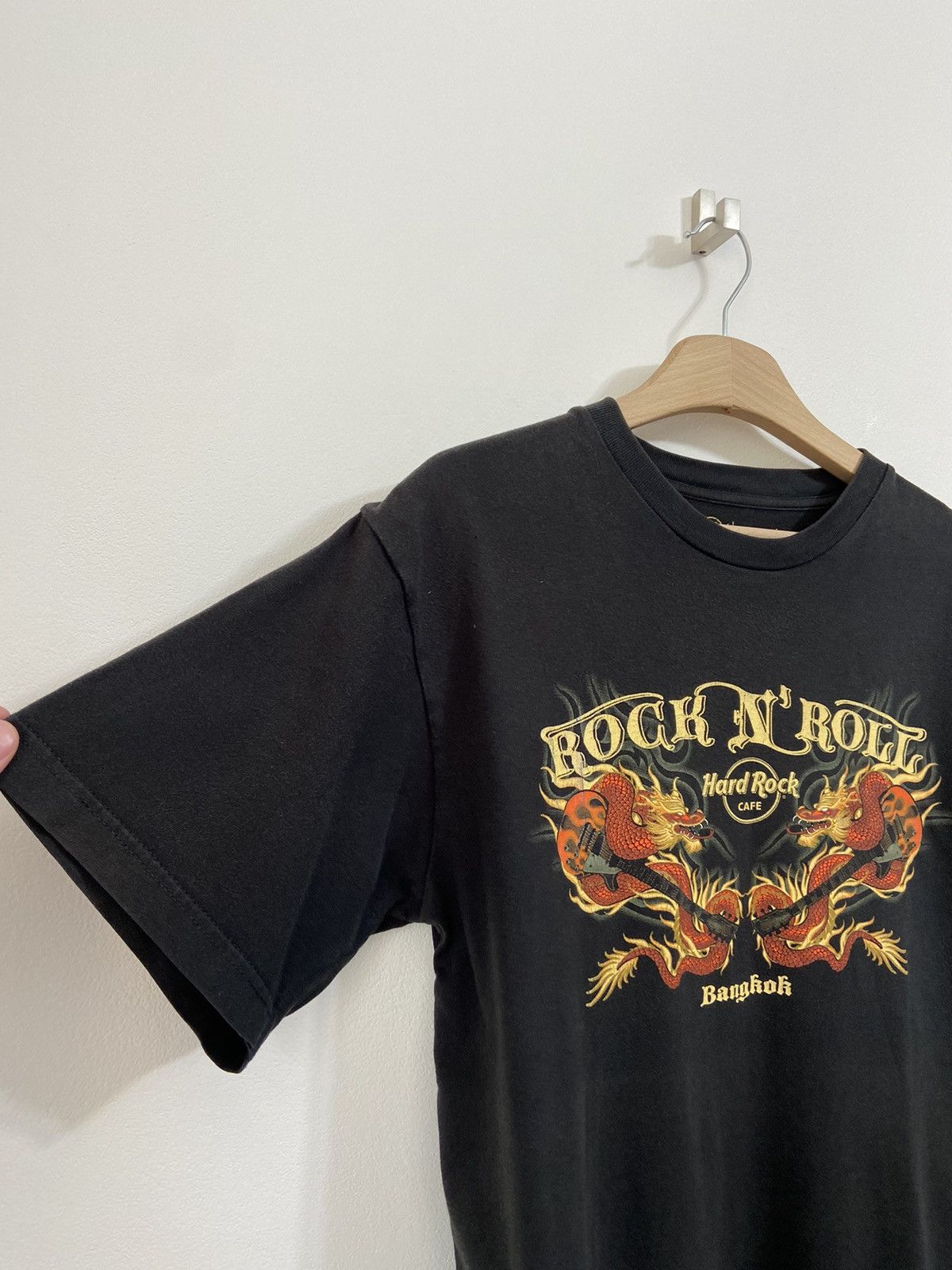 Hard Rock Cafe Vintage Hard Rock Cafe Bangkok T-Shirt Size US L / EU 52-54 / 3 - 7 Thumbnail