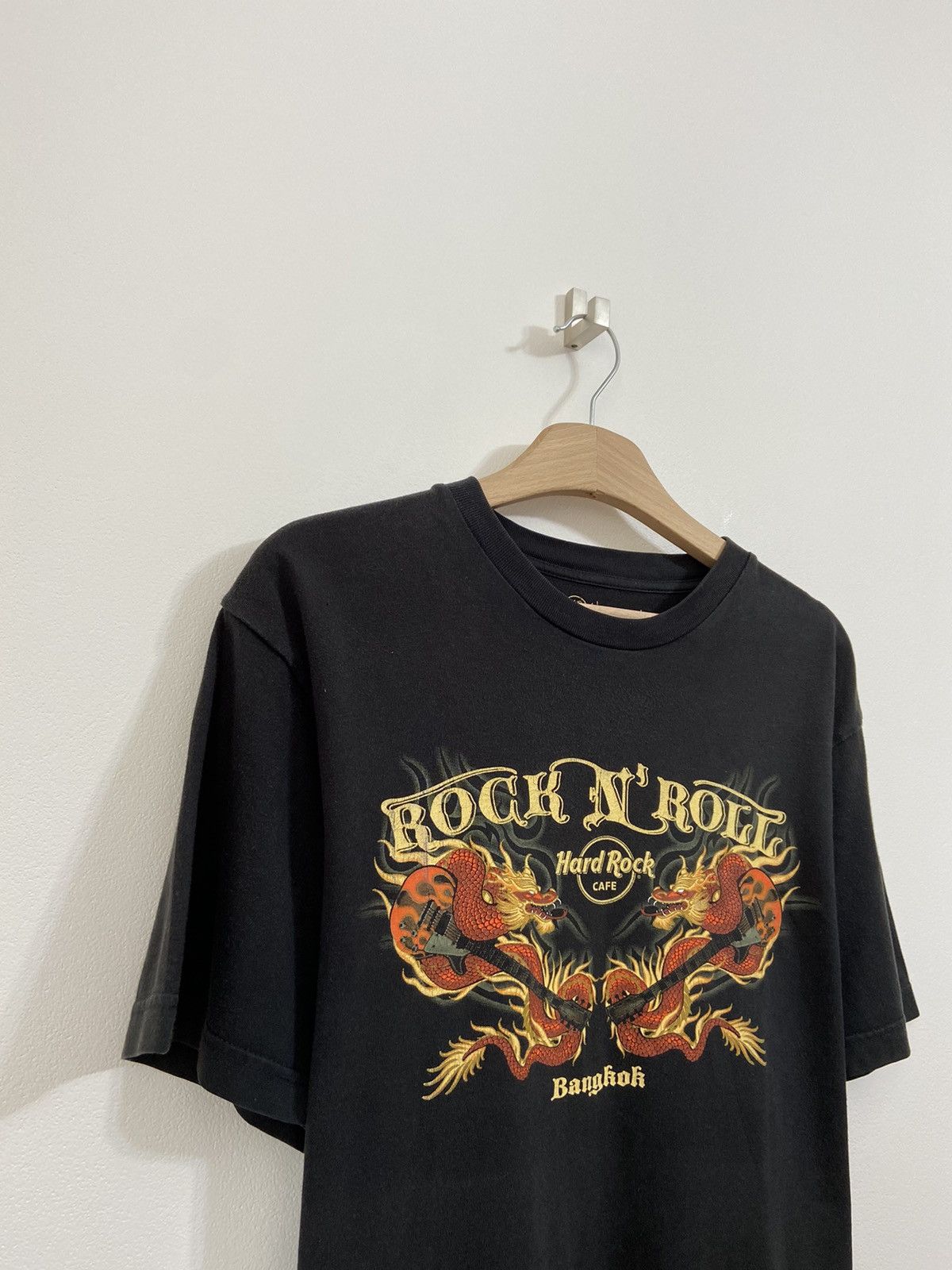 Hard Rock Cafe Vintage Hard Rock Cafe Bangkok T-Shirt Size US L / EU 52-54 / 3 - 6 Thumbnail