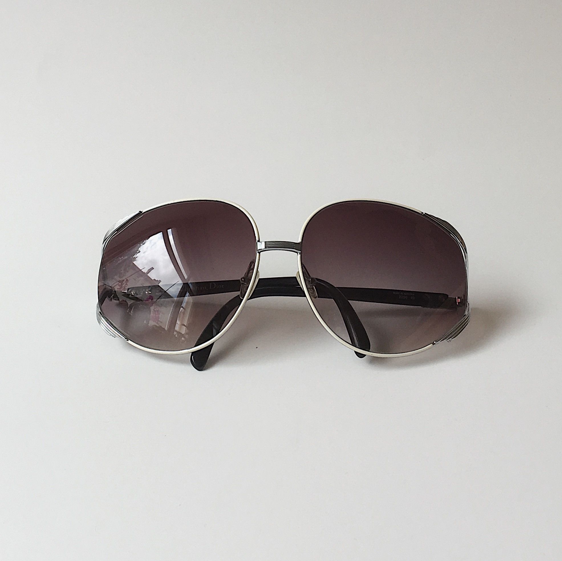 Dior Christian Dior Vintage Oval Sunglasses White/Silver 80s Size ONE SIZE - 5 Thumbnail