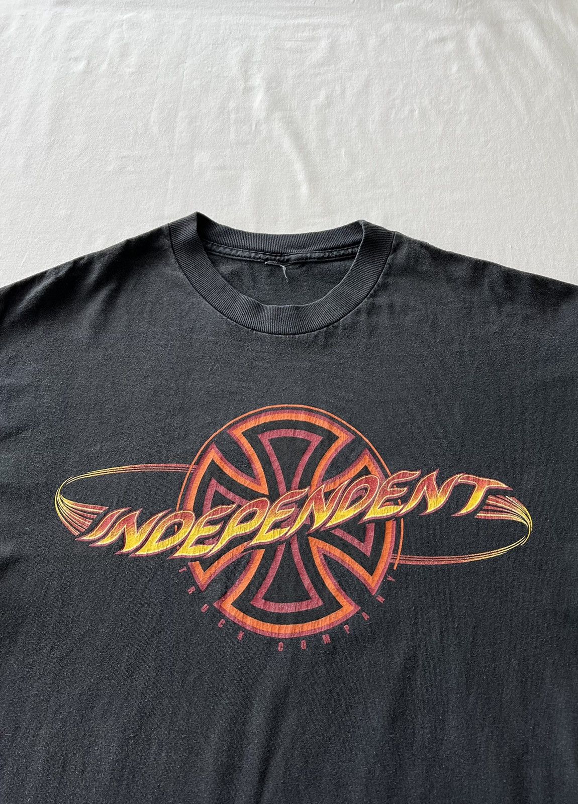 Independent Truck Co. × Vintage Vintage 2000s Independent Truck Company Black Tee Size US L / EU 52-54 / 3 - 3 Thumbnail