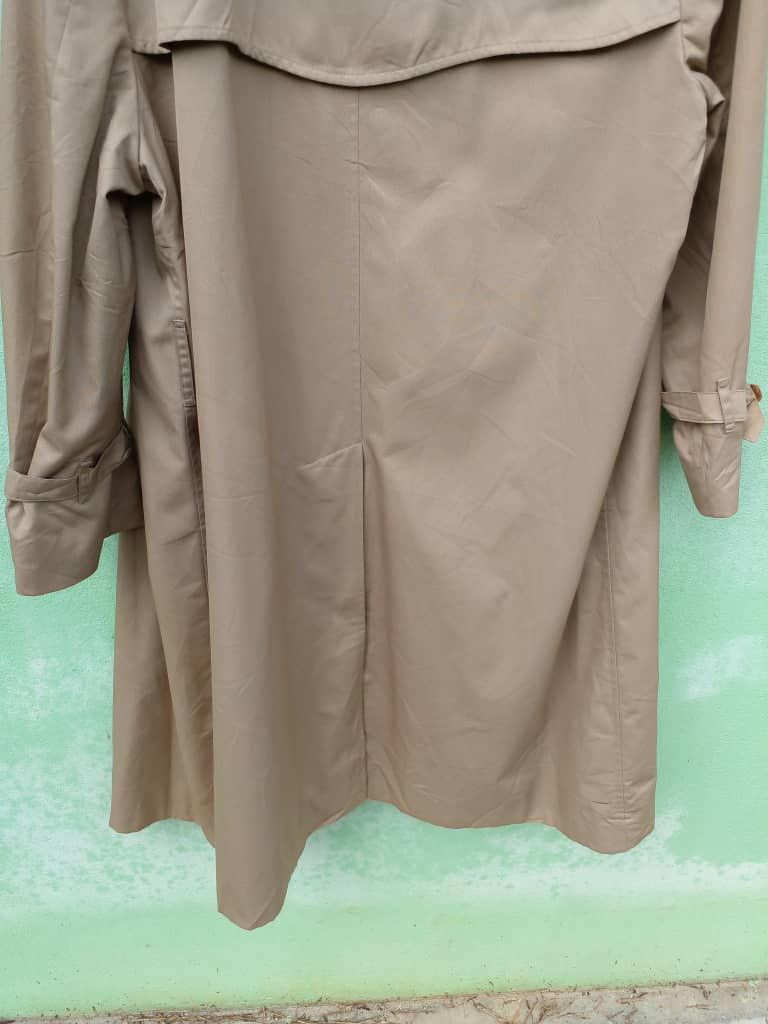 Burberry ICONICxHEAVY COATS BURBERRY x NOVA CHEAK. Size US L / EU 52-54 / 3 - 7 Thumbnail