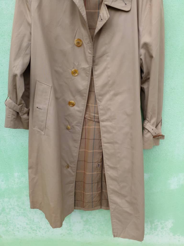 Burberry ICONICxHEAVY COATS BURBERRY x NOVA CHEAK. Size US L / EU 52-54 / 3 - 10 Thumbnail