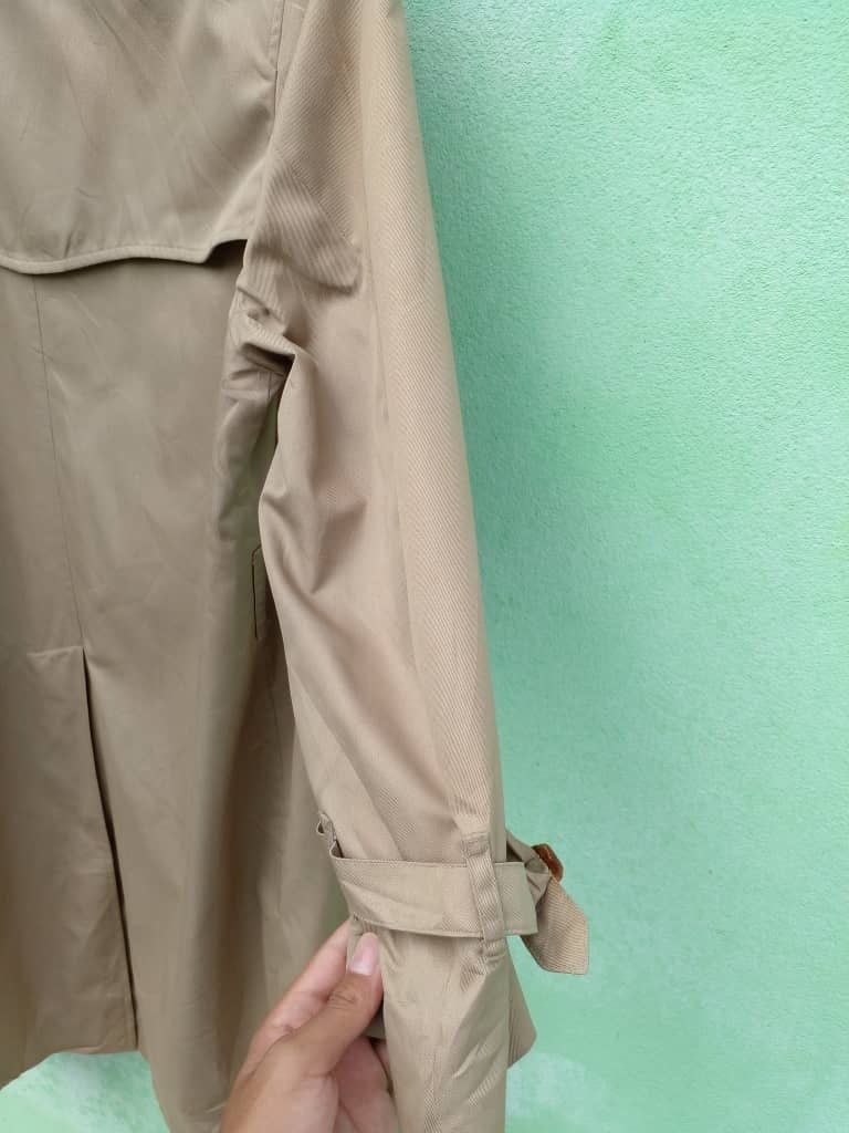Burberry ICONICxHEAVY COATS BURBERRY x NOVA CHEAK. Size US L / EU 52-54 / 3 - 14 Thumbnail