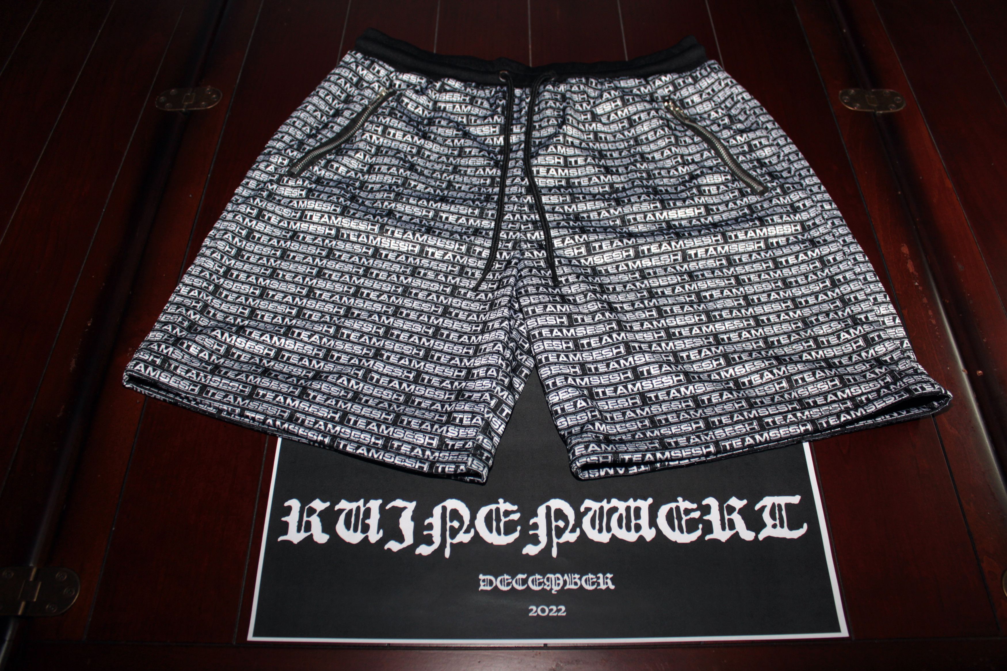Bones TeamSESH Bar Logo Mesh Shorts (Large) Size US 34 / EU 50 - 7 Thumbnail