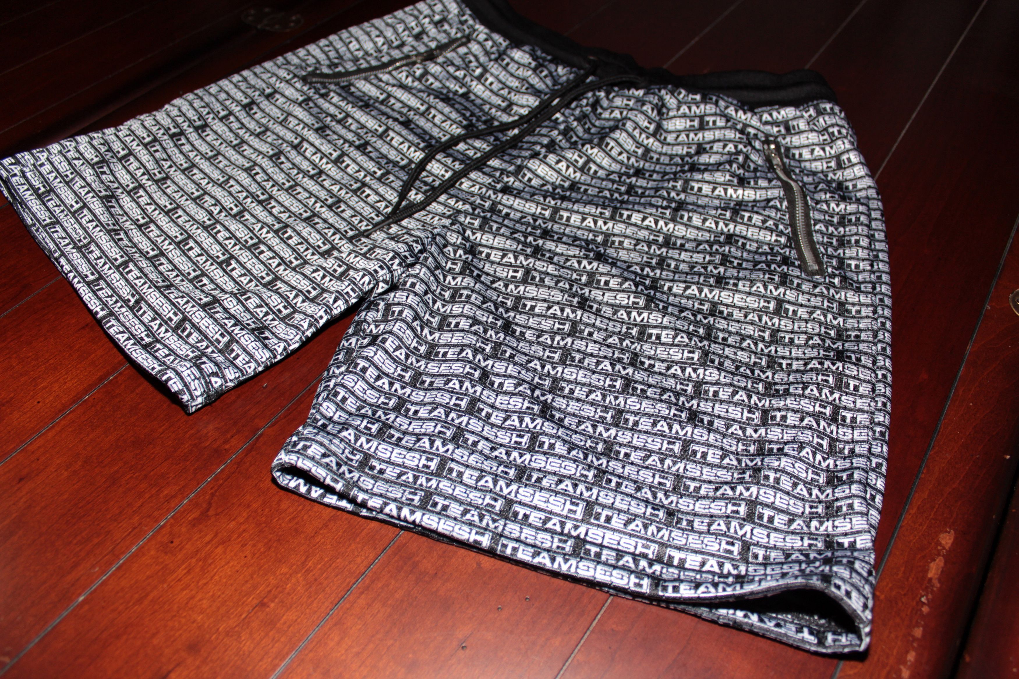 Bones TeamSESH Bar Logo Mesh Shorts (Large) Size US 34 / EU 50 - 1 Thumbnail