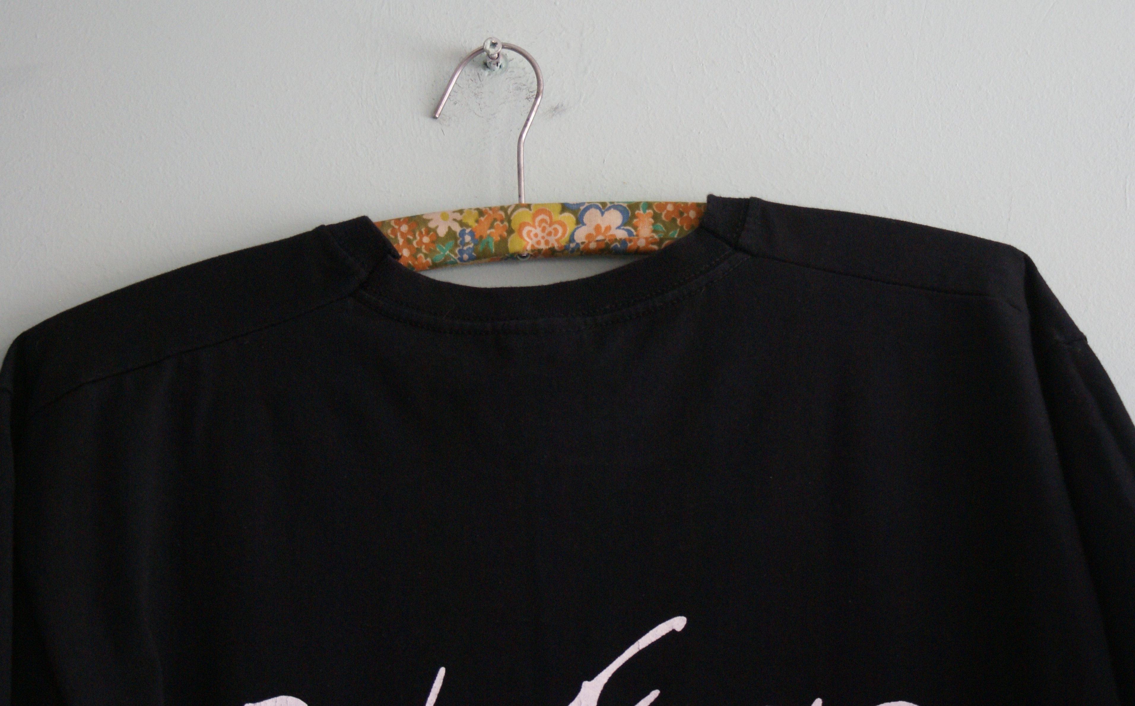 Band Tees Vintage Pink Floyd T-shirt, Pink Floyd the Wall, Size US M / EU 48-50 / 2 - 7 Thumbnail