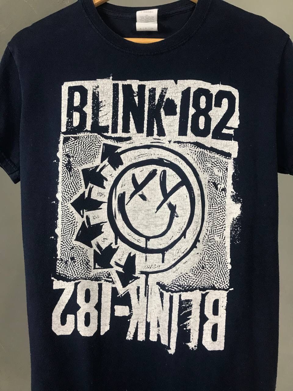 Band Tees Blink 182 vintage rock band tee Size US S / EU 44-46 / 1 - 3 Thumbnail